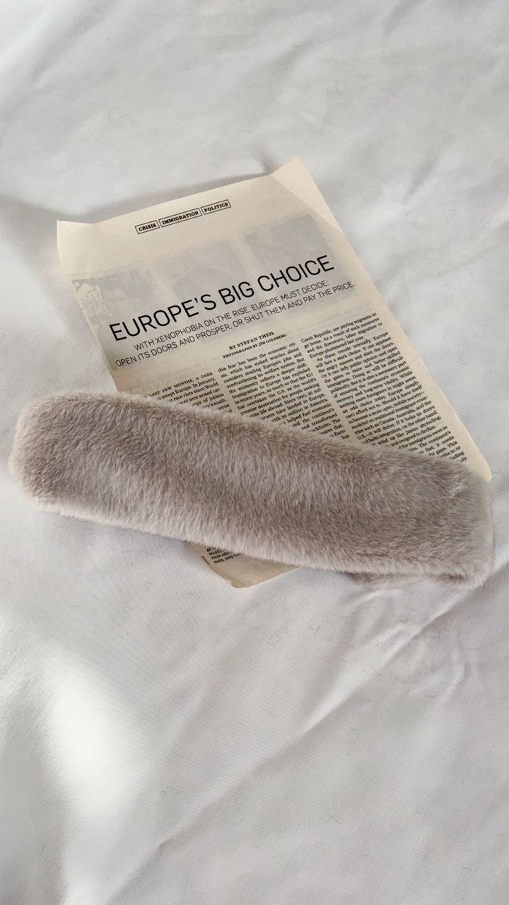 نمای دیگر از هد روسی رنگ طوسی مایل به استخونی