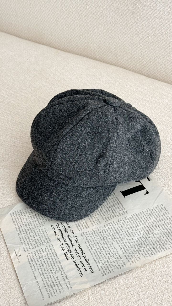 نمای دیگر از کلاه کاپیتانی فوتر رنگ طوسی