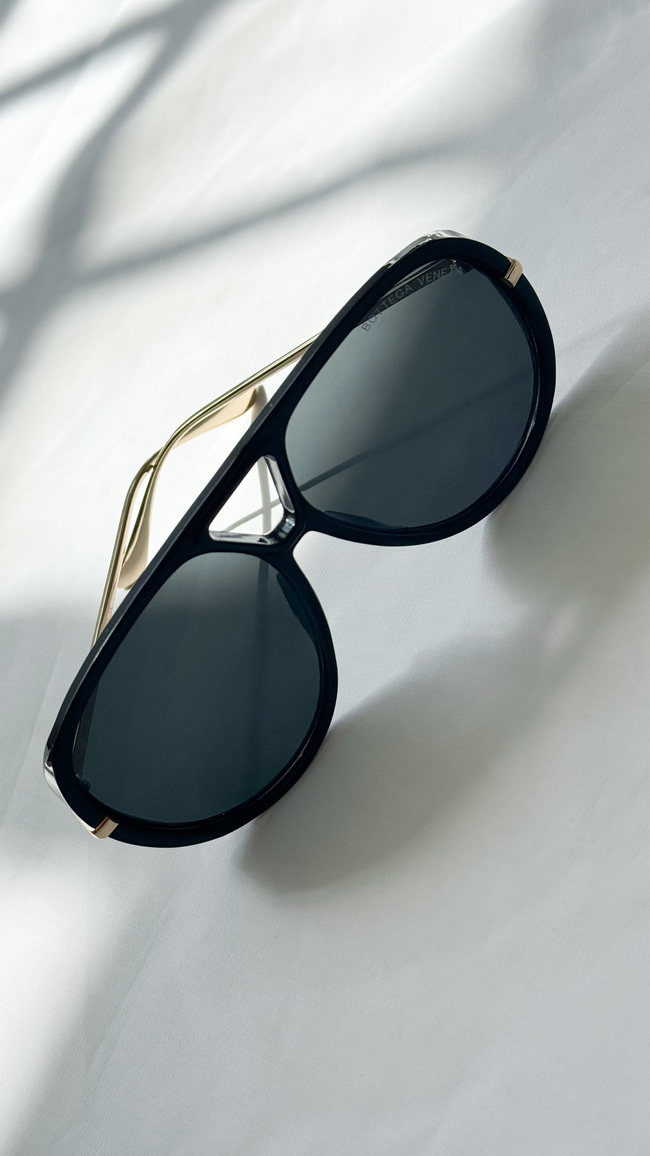 نمای دیگر از عینک خلبانی رنگ مشکی