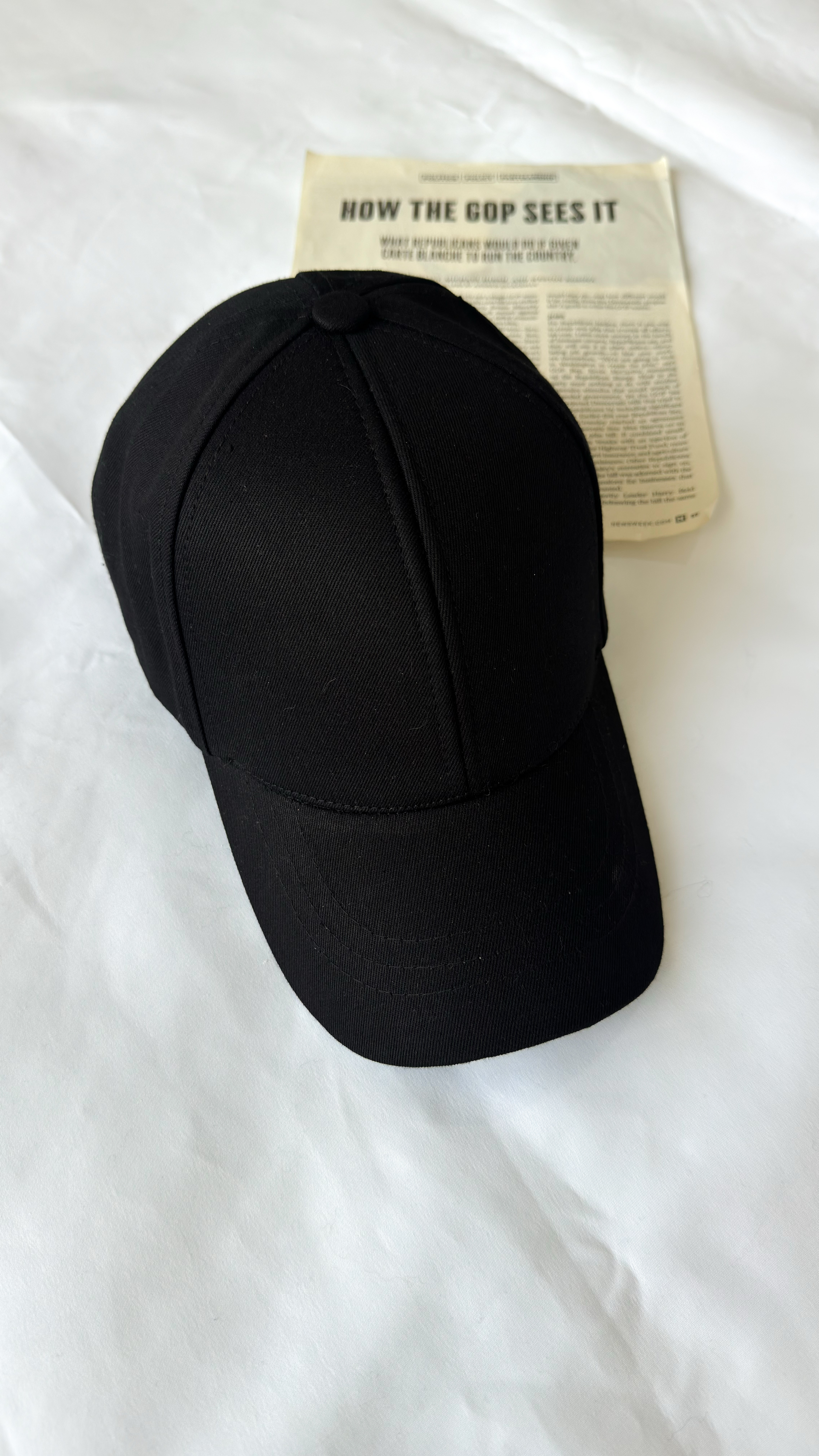 نمای دیگر از کلاه بیسیک رنگ مشکی