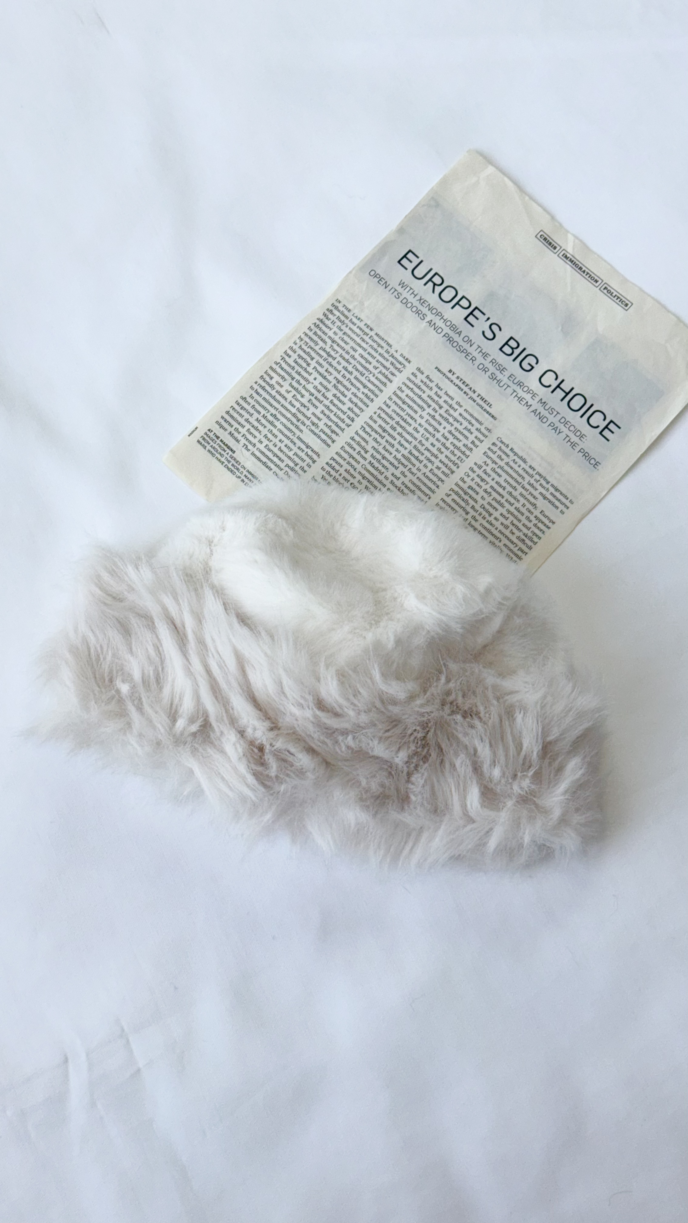 نمای دیگر از کلاه روسی رنگ سفید