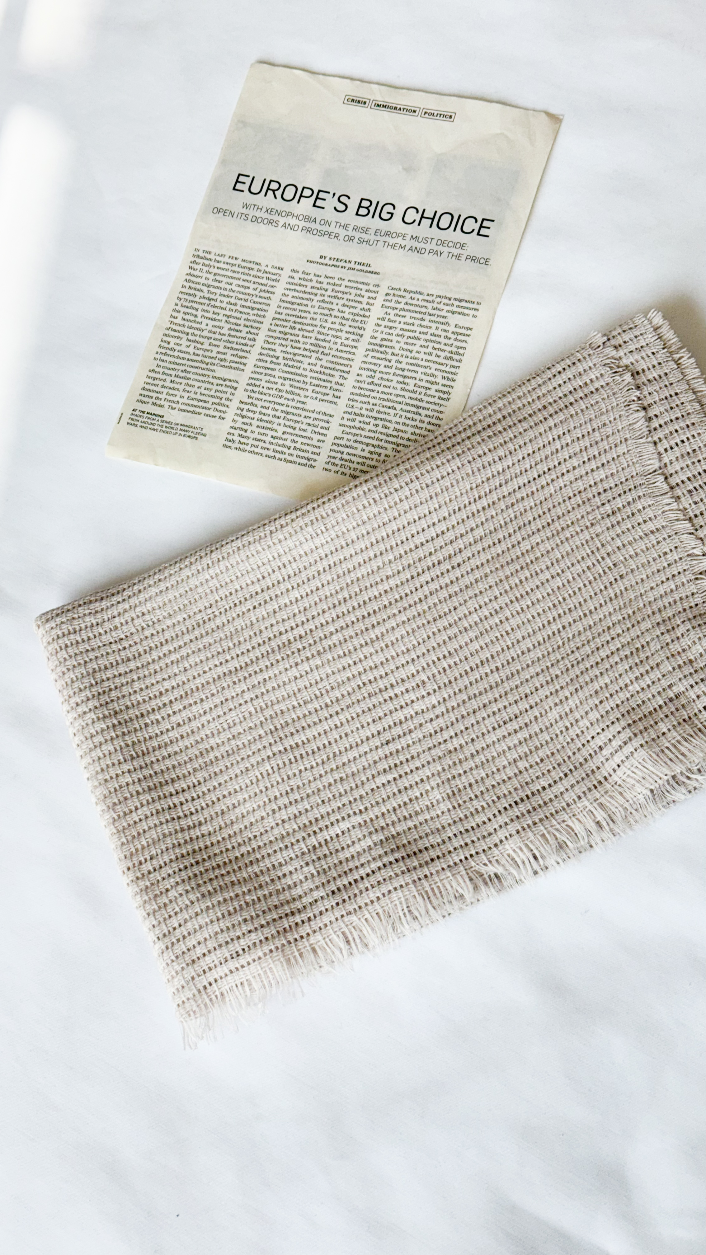 نمای دیگر از شال حصیری رنگ استخونی