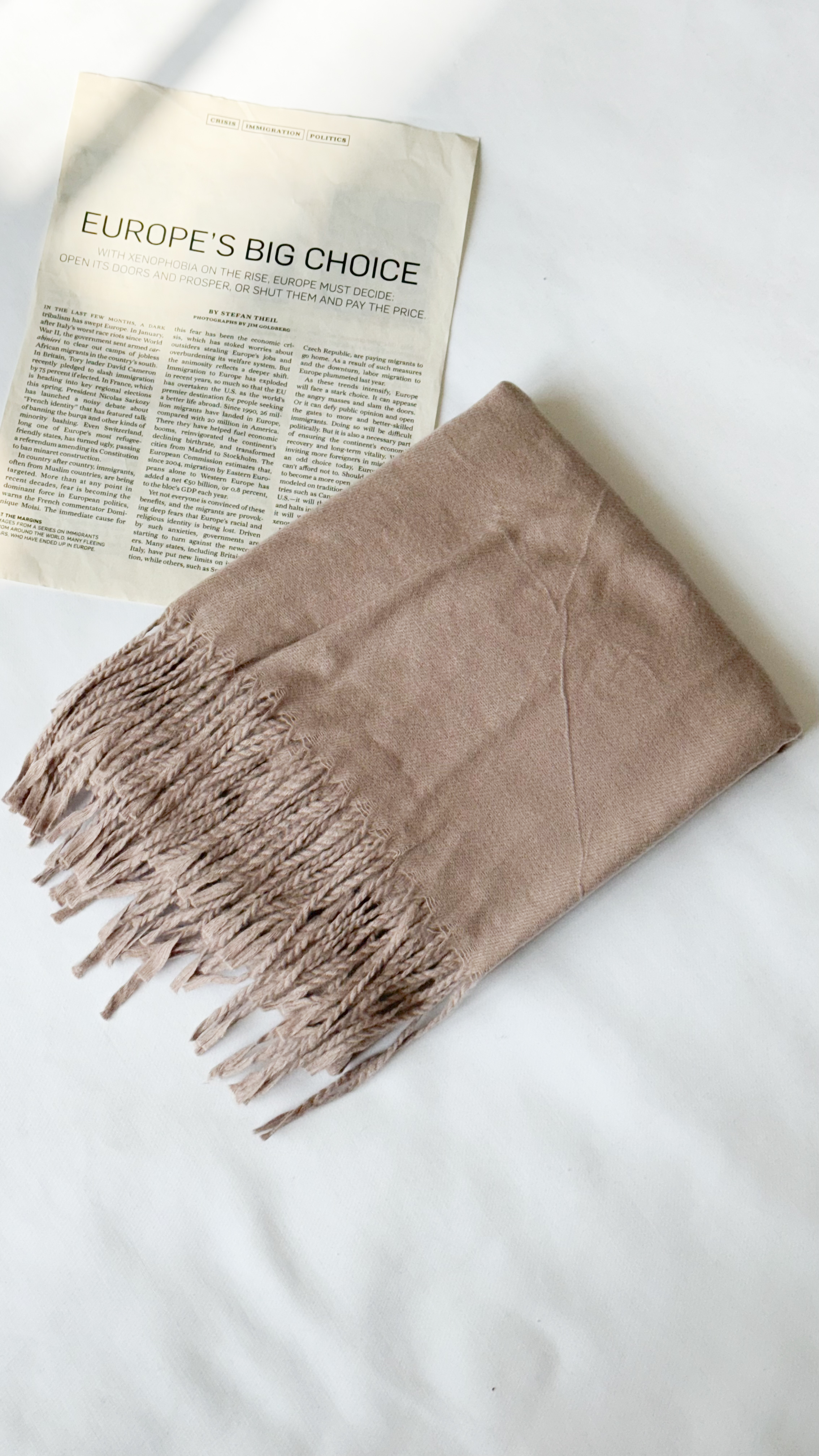 نمای دیگر از شال موهر ظریف رنگ کالباسی