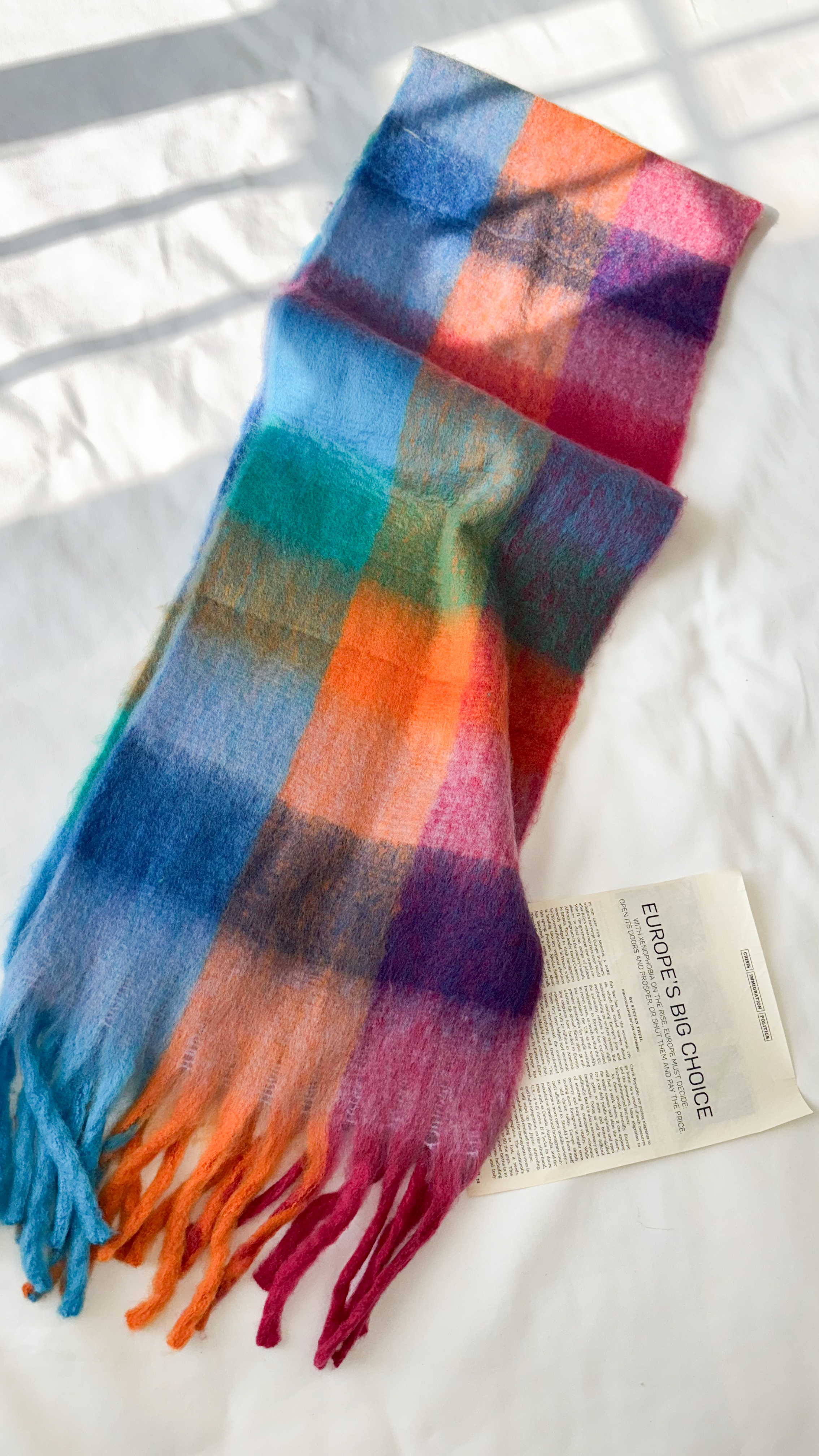 نمای دیگر از بیگ اسکارف چهارخونه پینترستی 5 رنگ تک رنگ