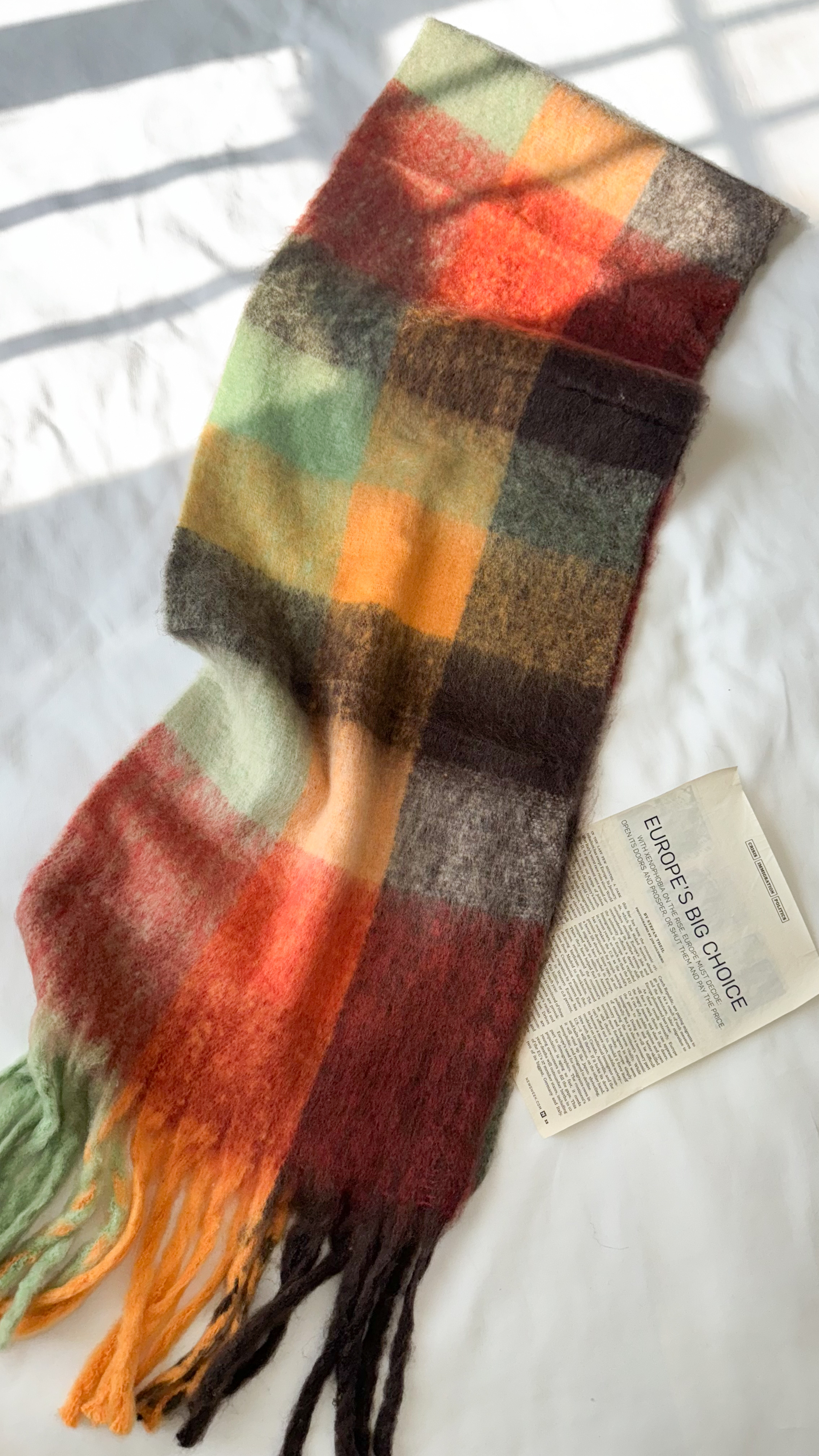 نمای دیگر از بیگ اسکارف چهارخونه پینترستی 6 رنگ تک رنگ