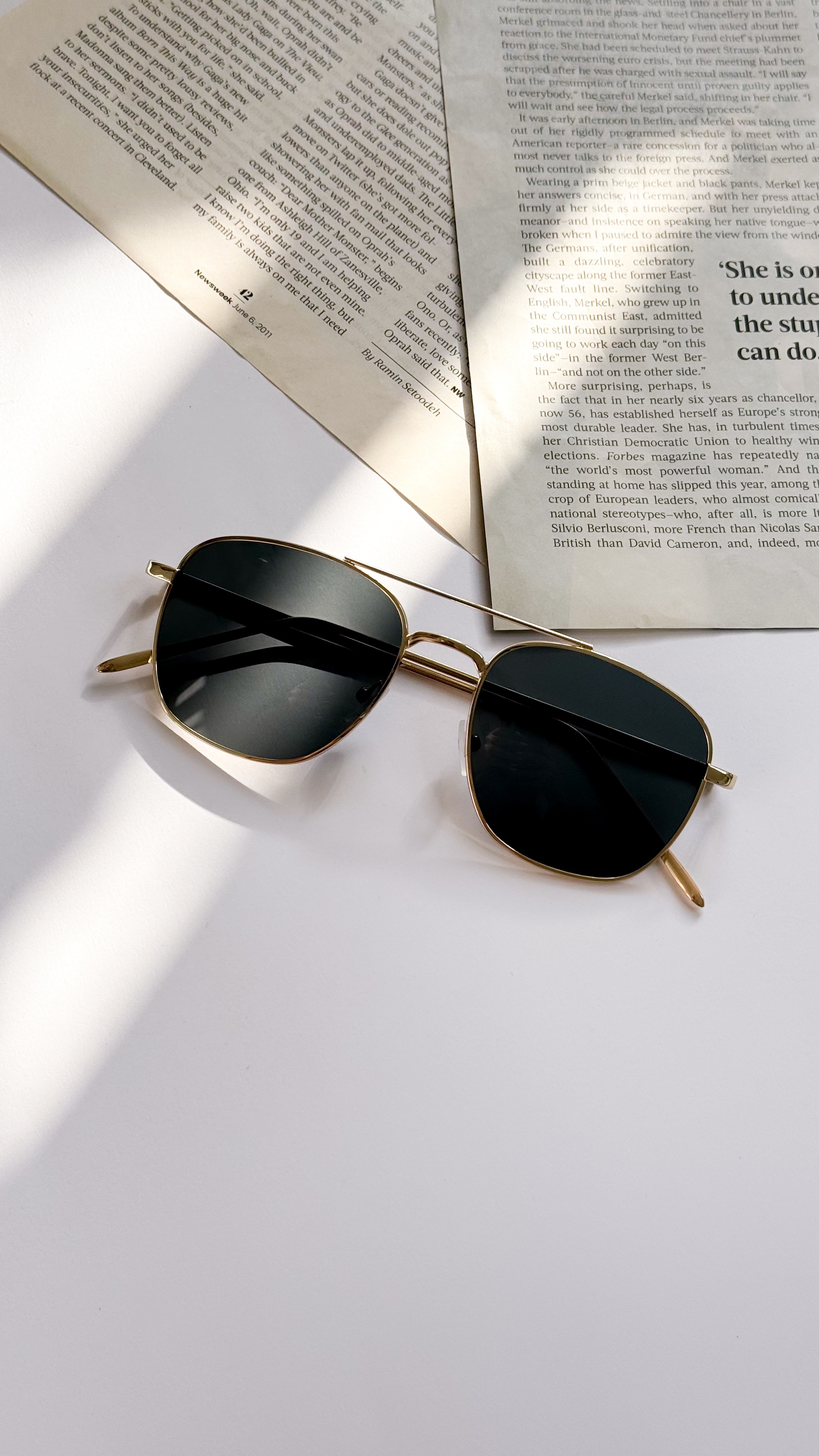 نمای دیگر از عینک دور فلزی رنگ مشکی