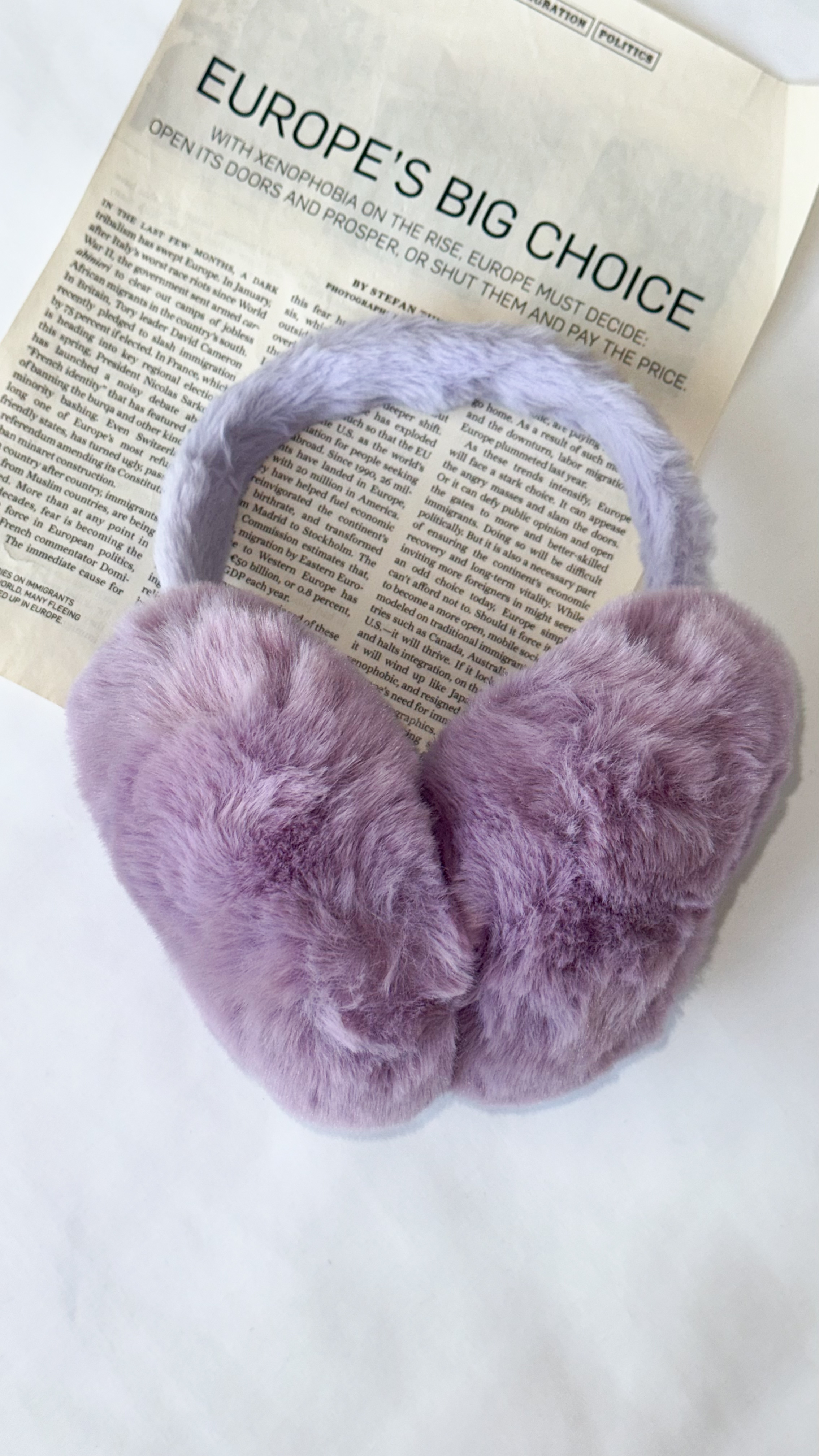 نمای دیگر از گوشگیر خز رنگ یاسی