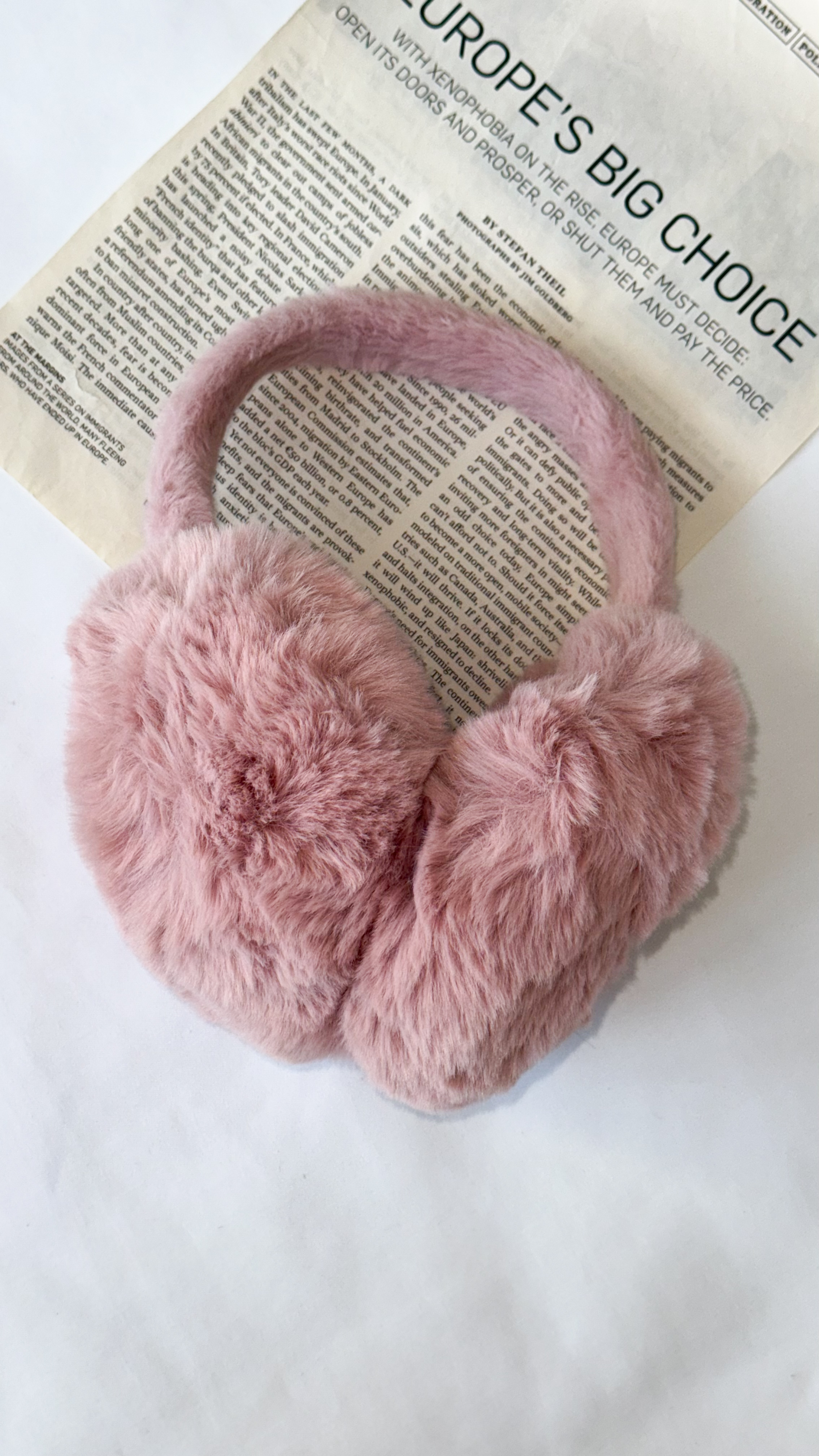 نمای دیگر از گوشگیر خز رنگ کالباسی