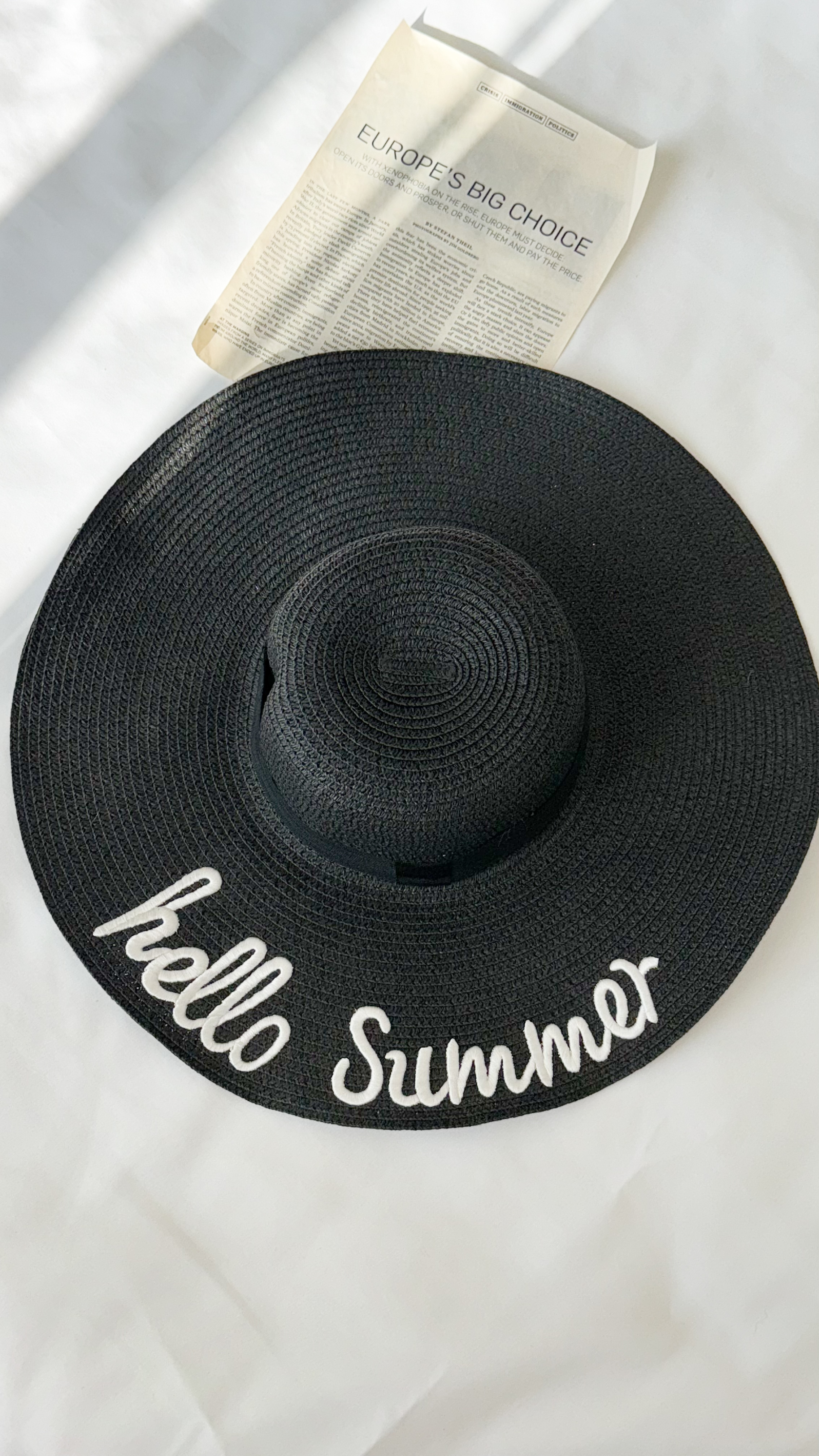 نمای دیگر از کلاه هلو سامر رنگ مشکی