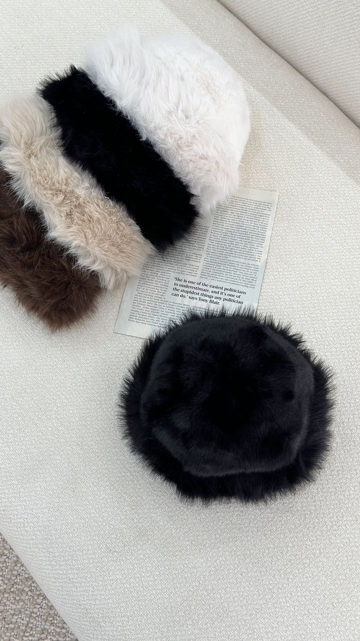 نمای دیگر از کلاه روسی رنگ مشکی