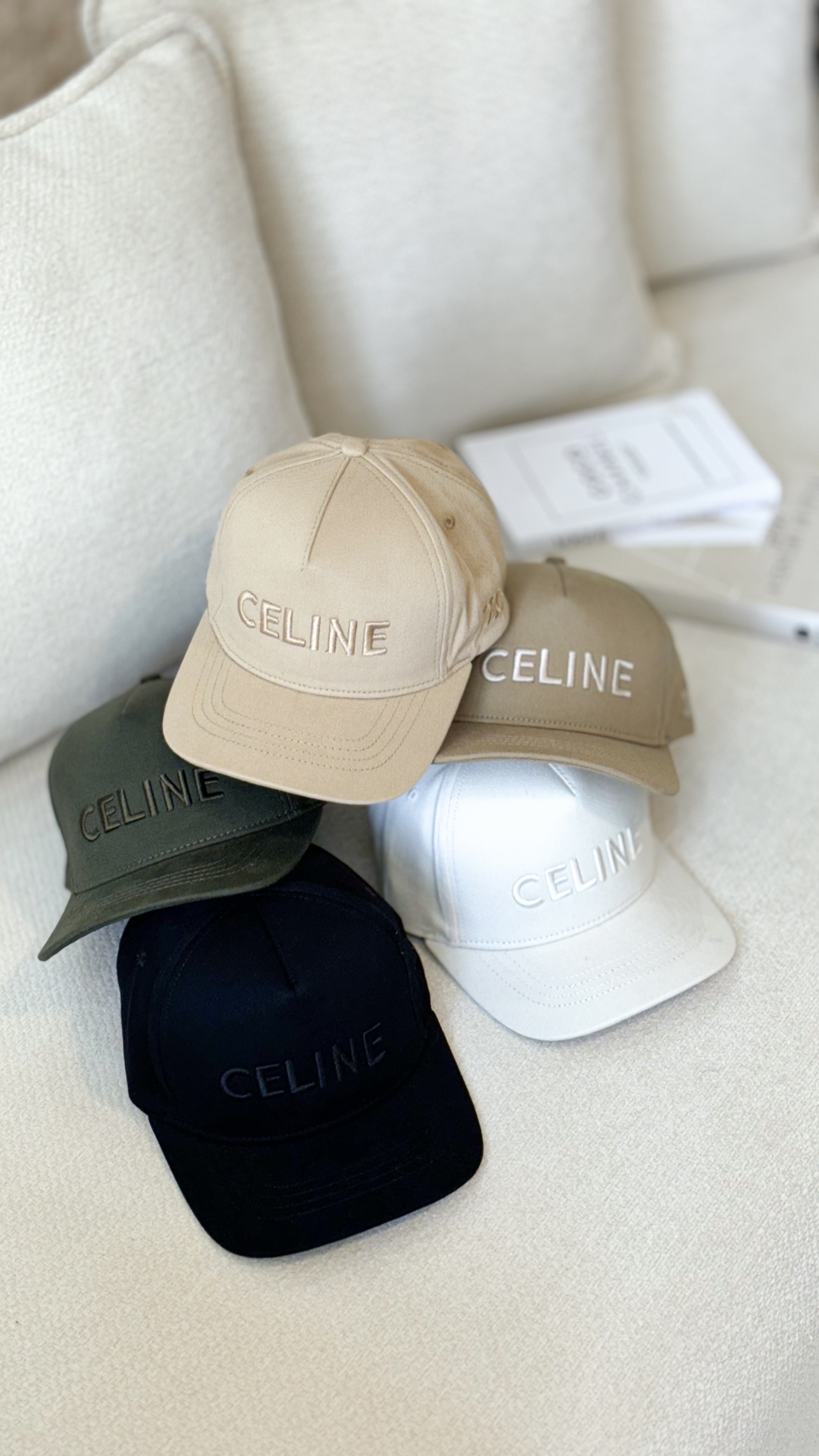 کلاه تراکر فونت Celine