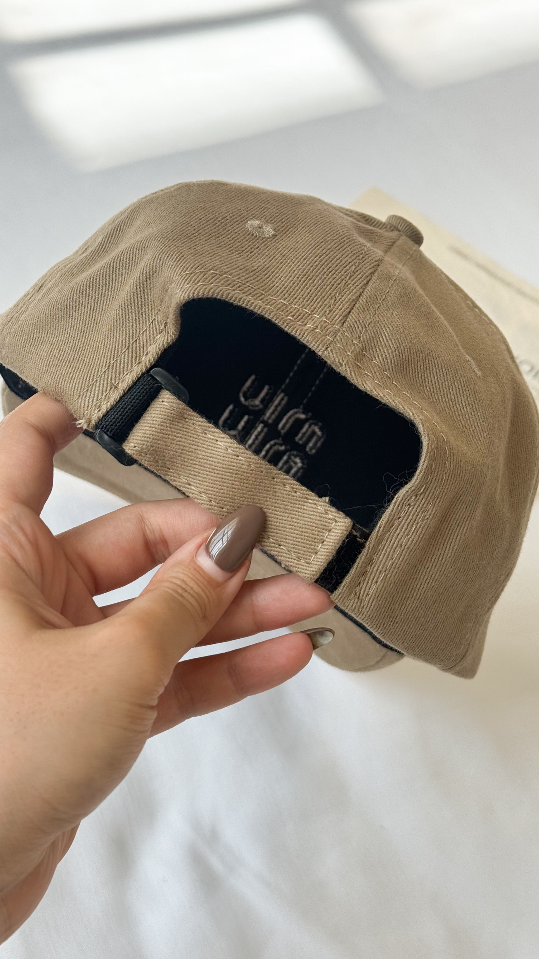 نمای دیگر از کلاه میو میو