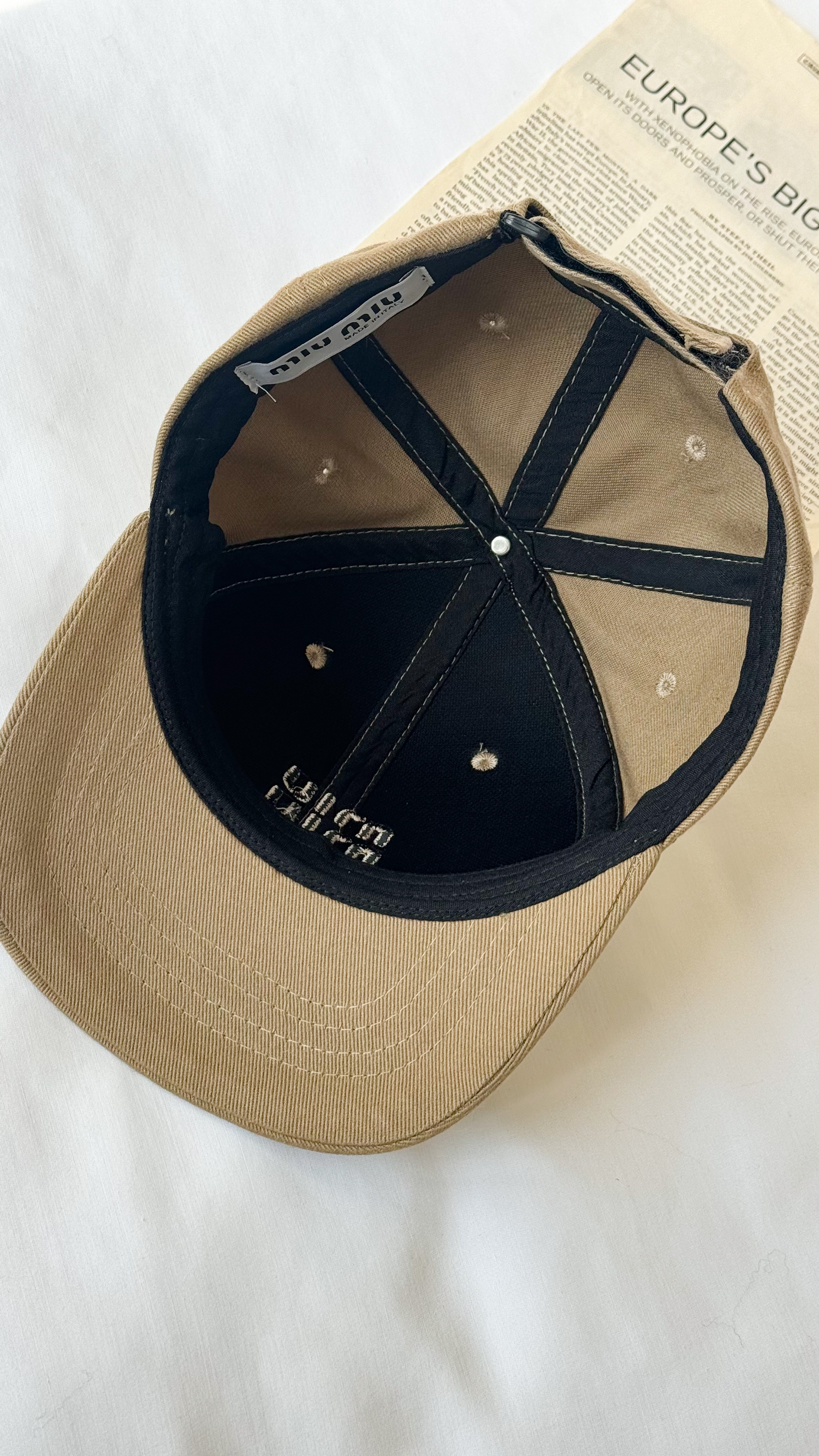 نمای دیگر از کلاه میو میو