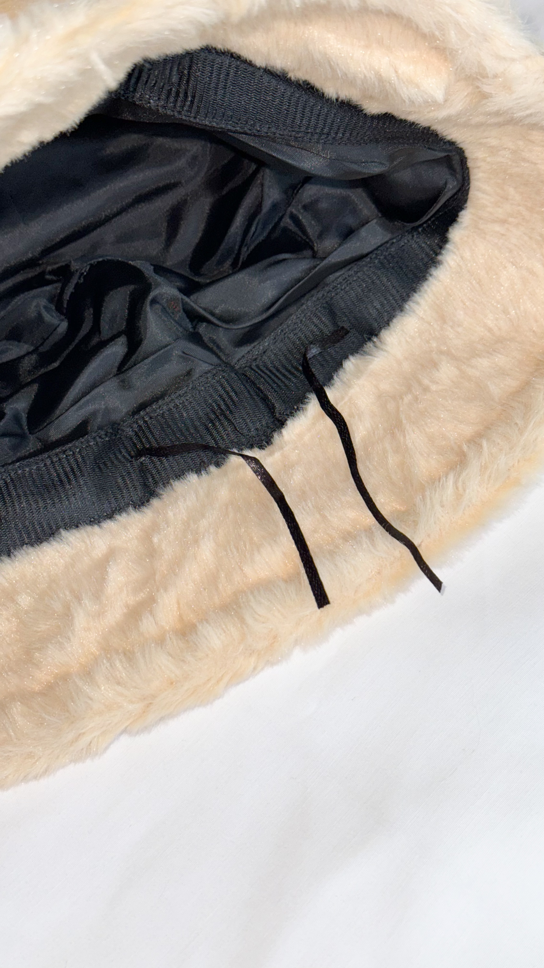 نمای دیگر از کلاه باکت خز