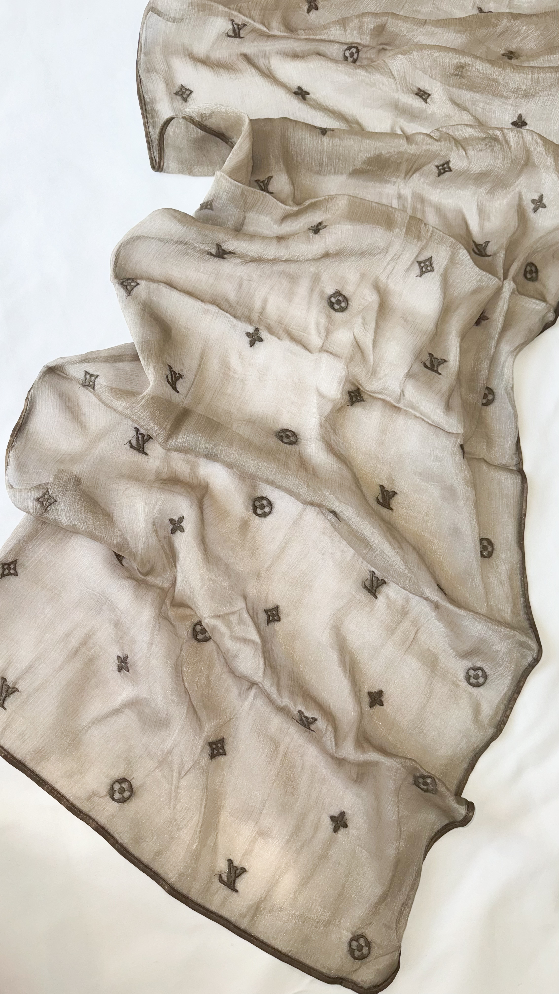 شال حریر دو لایه Lv