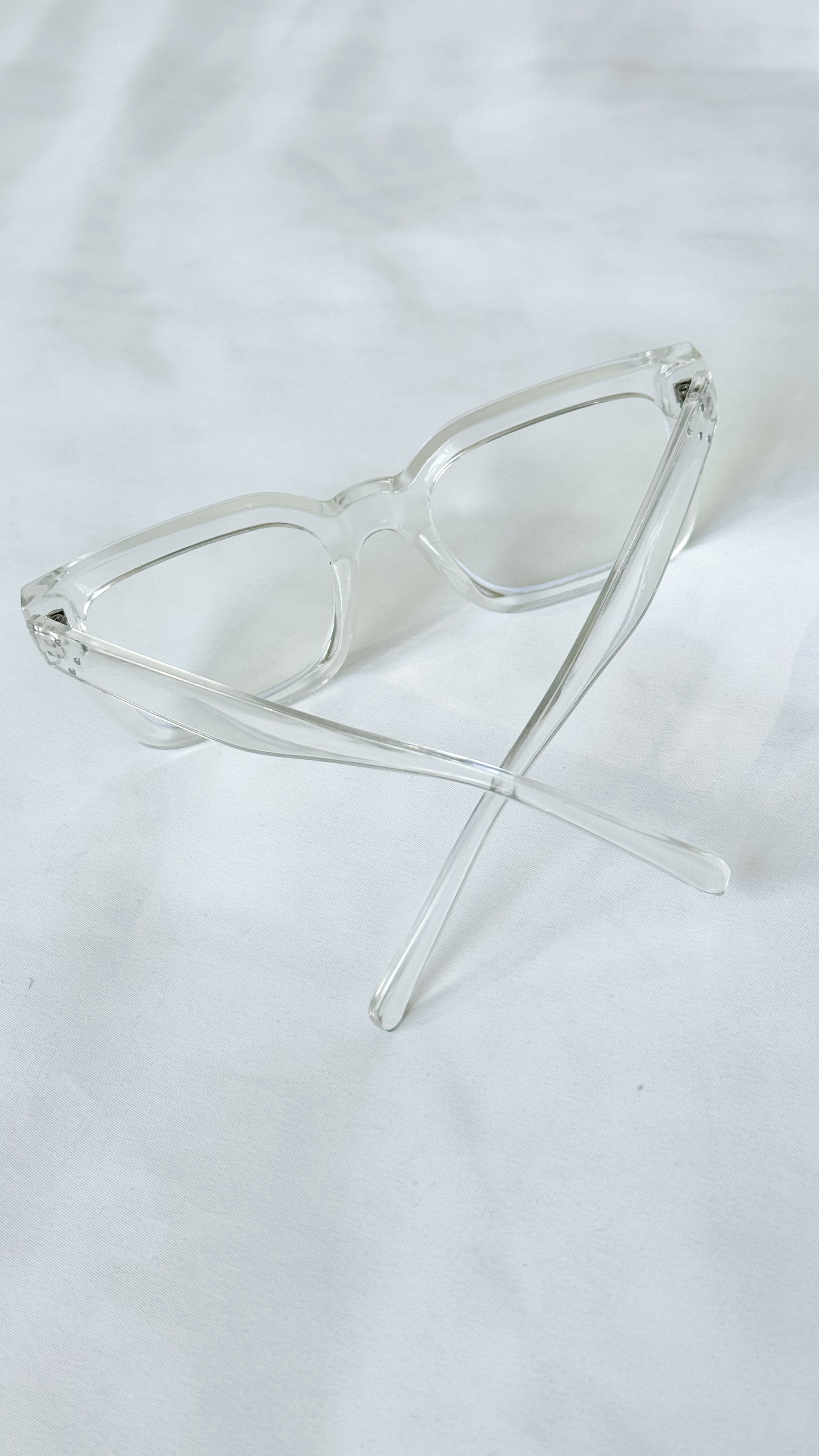 نمای دیگر از عینک بلوکات سلین