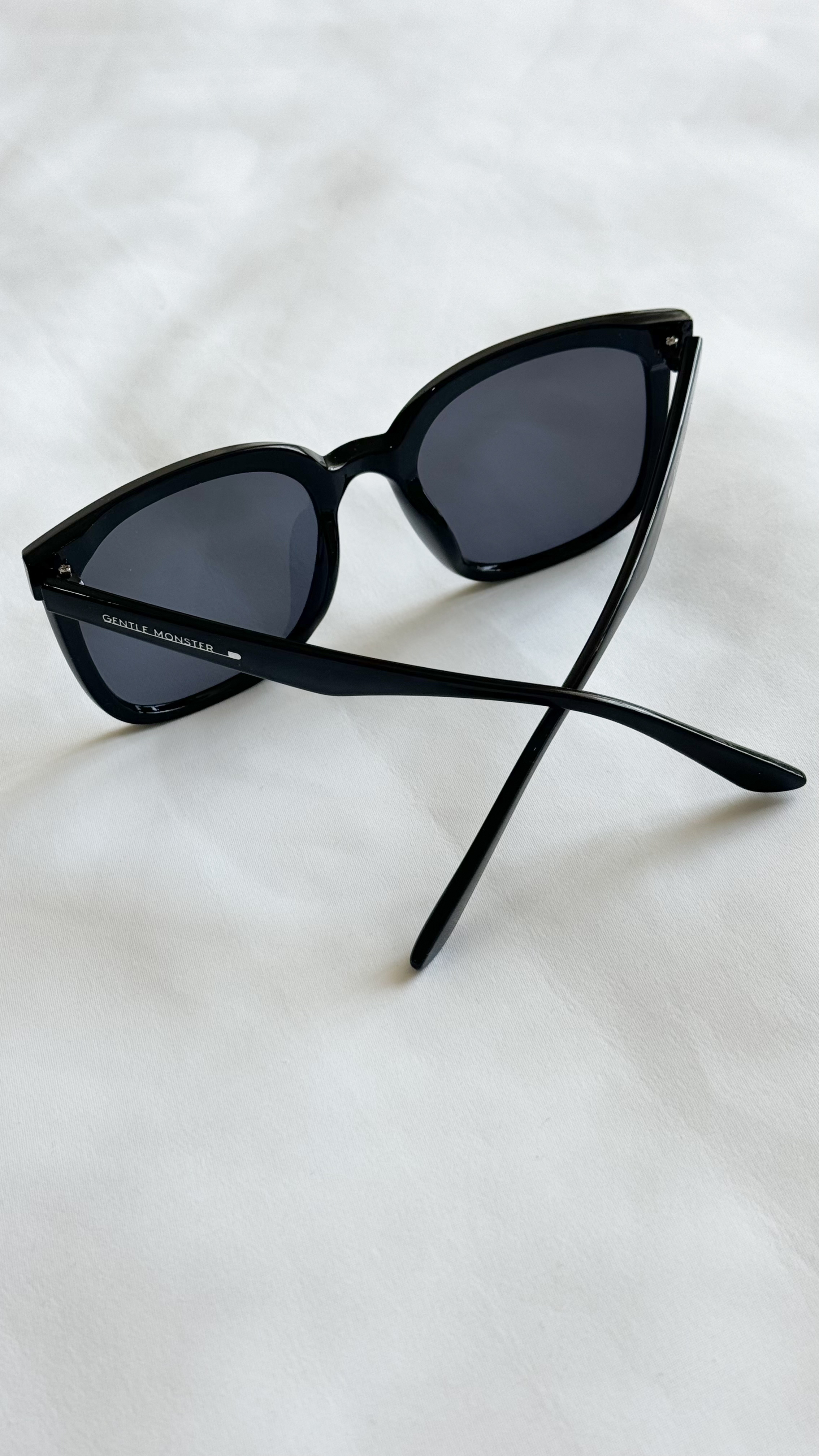 نمای دیگر از عینک جنتل مانستر