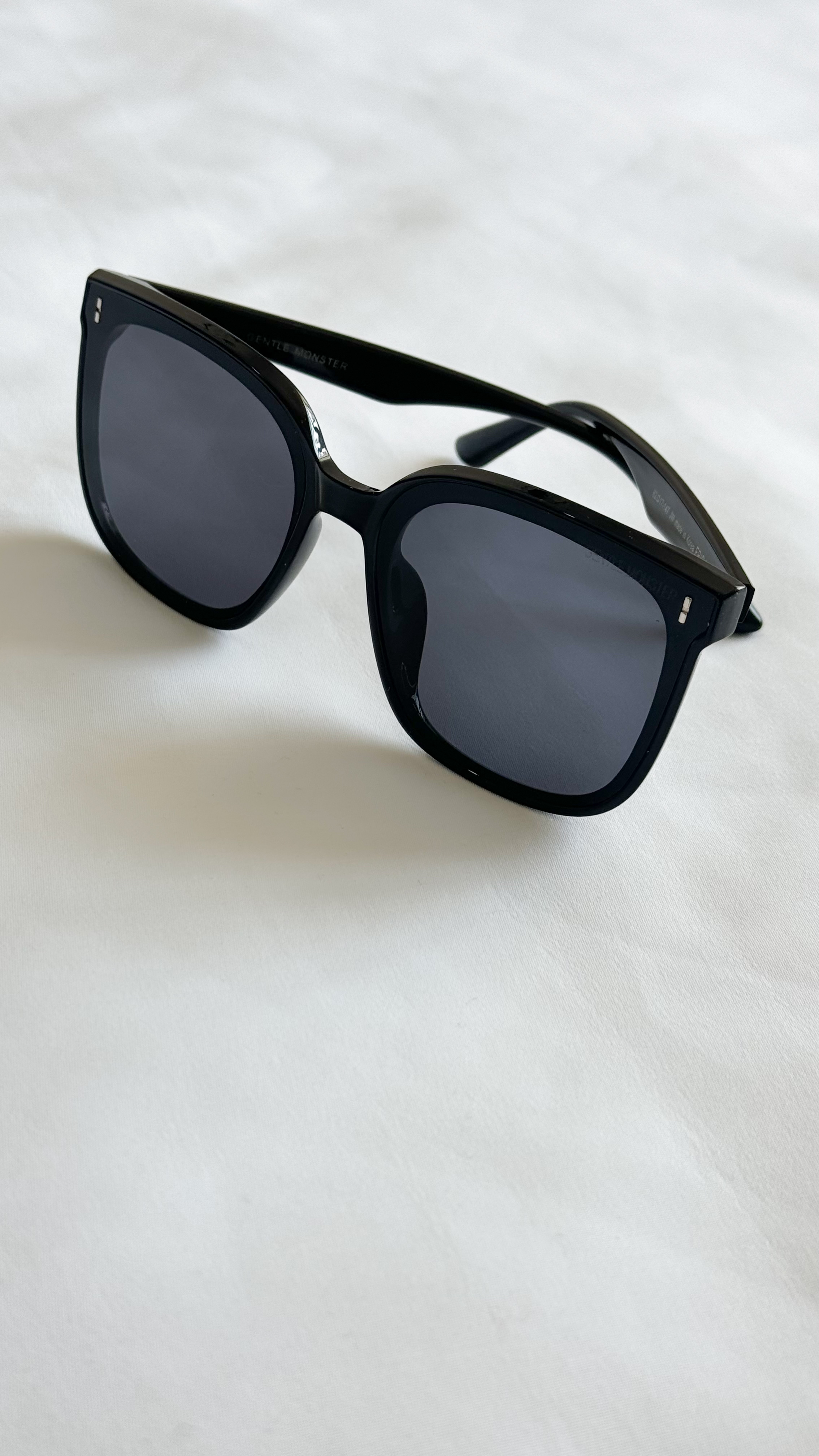 نمای دیگر از عینک جنتل مانستر