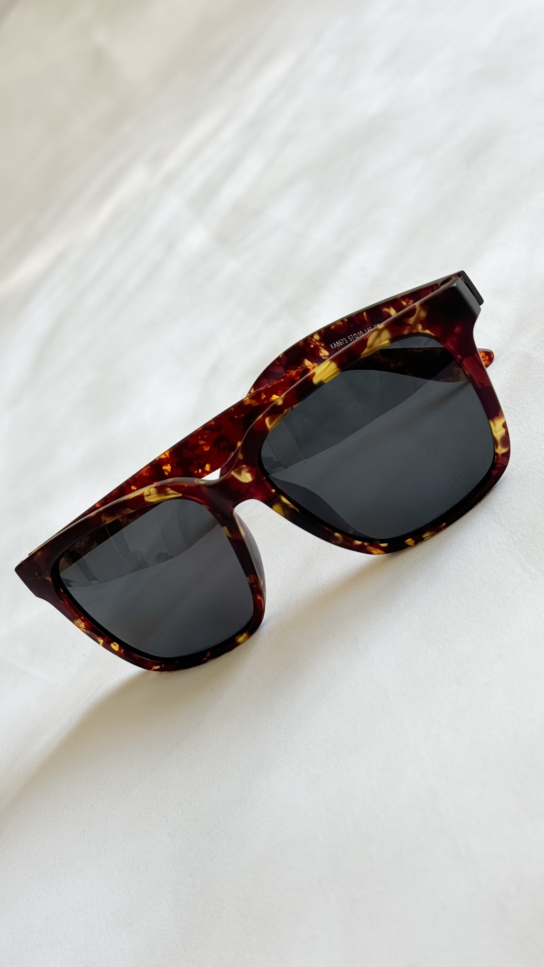 نمای دیگر از عینک پلنگی