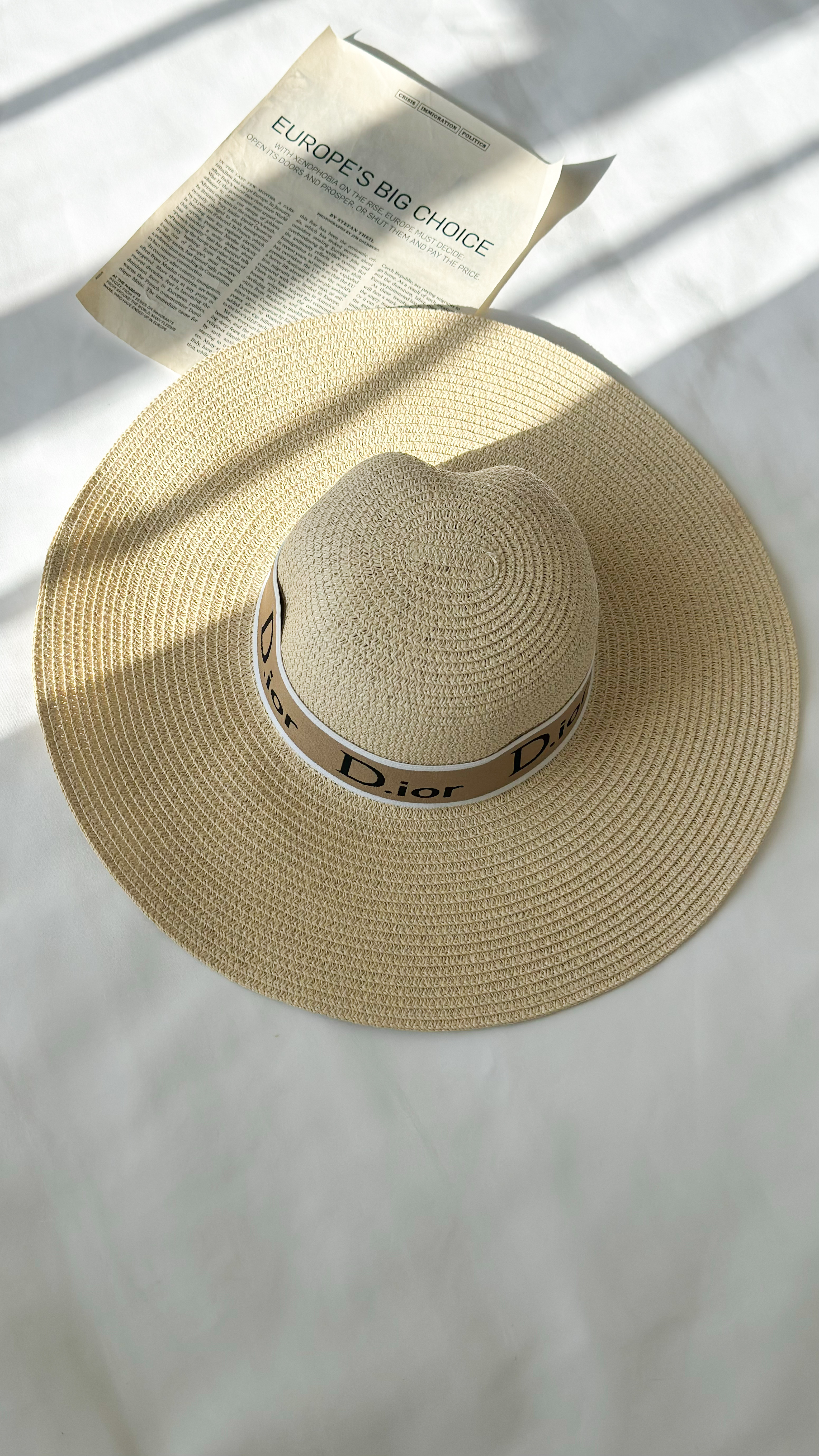 کلاه حصیری دیور