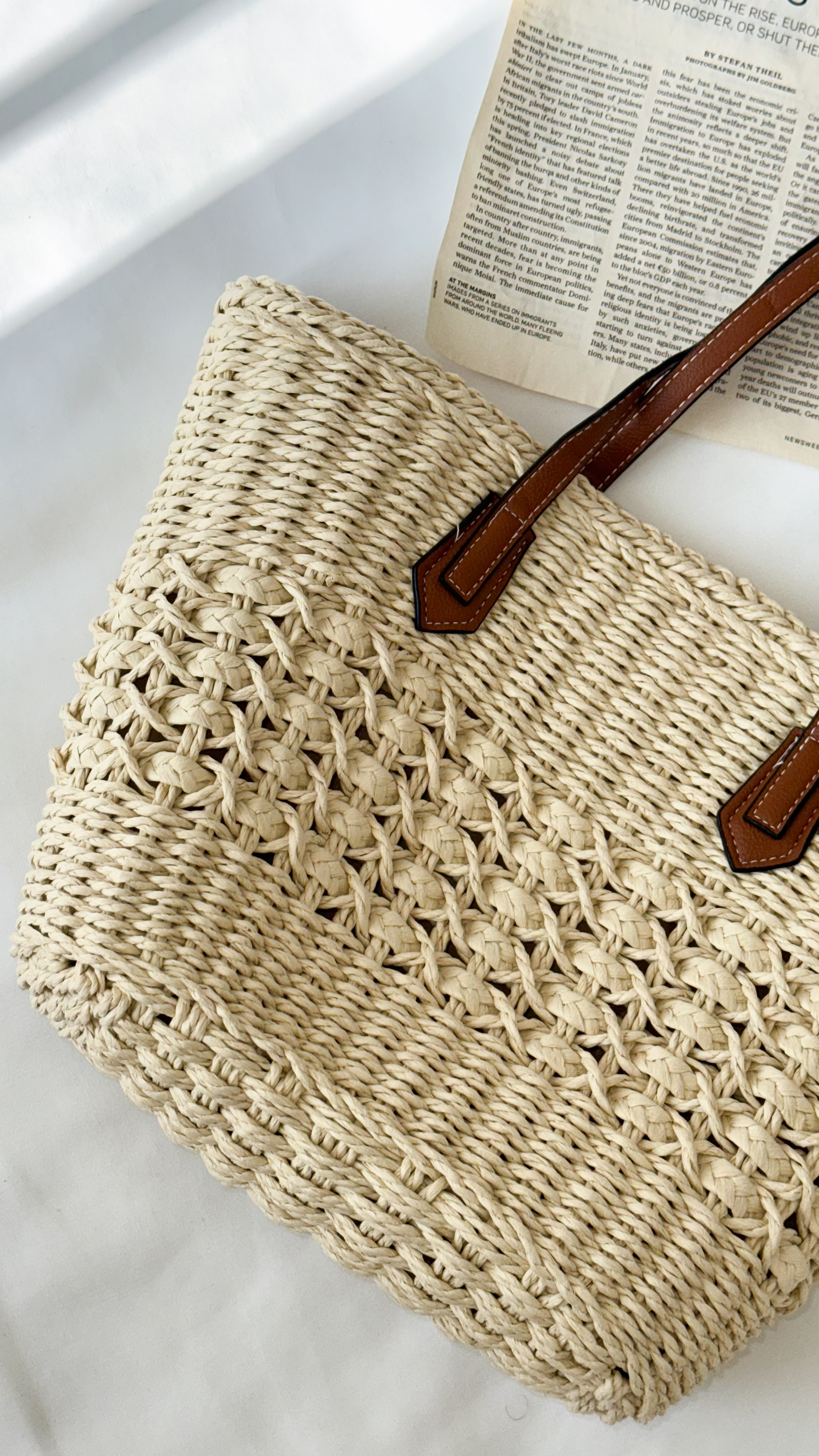 نمای دیگر از کیف حصیری چرمی