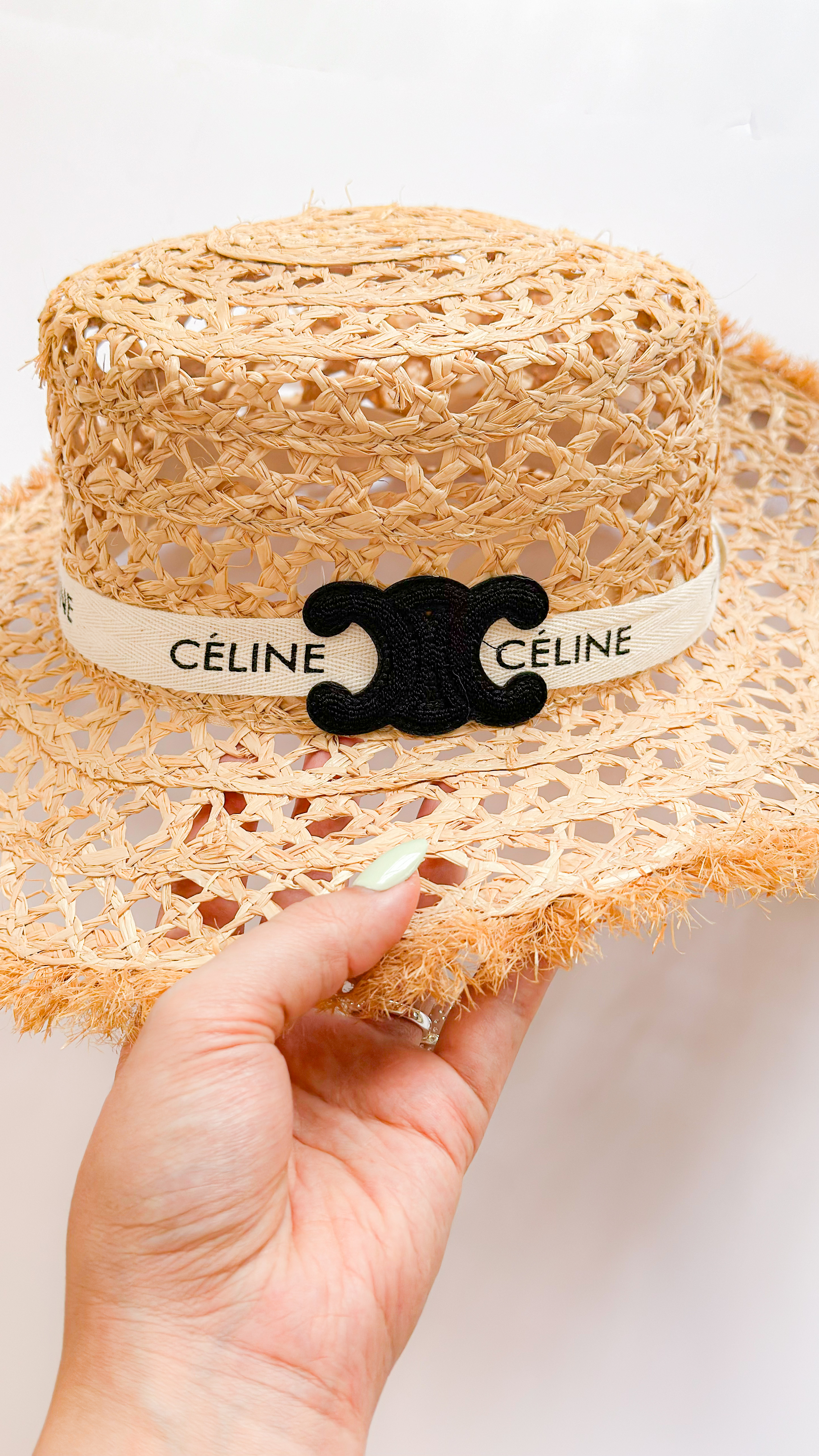 نمای دیگر از کلاه حصیری سلین