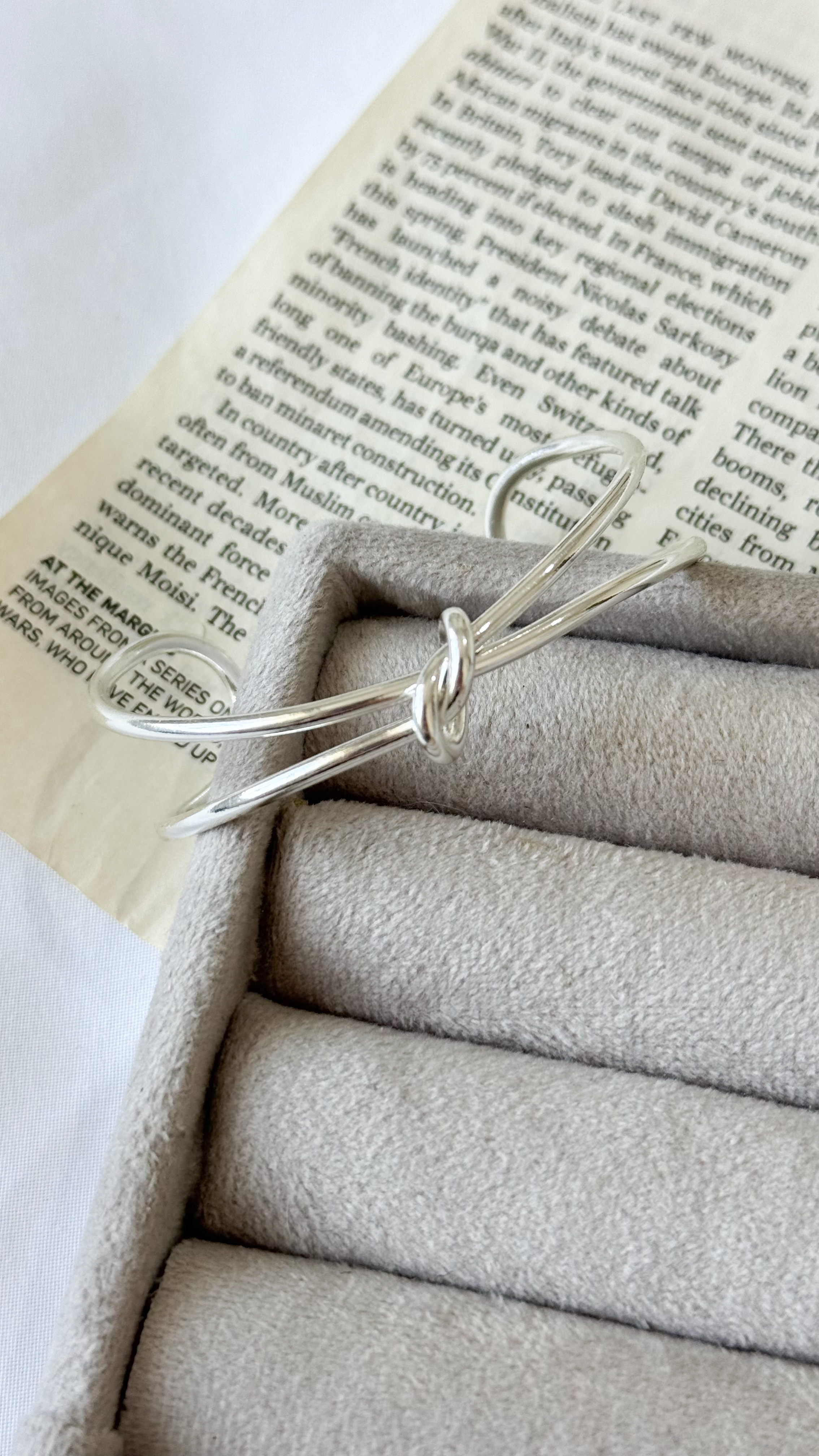 دستبند گره ظریف