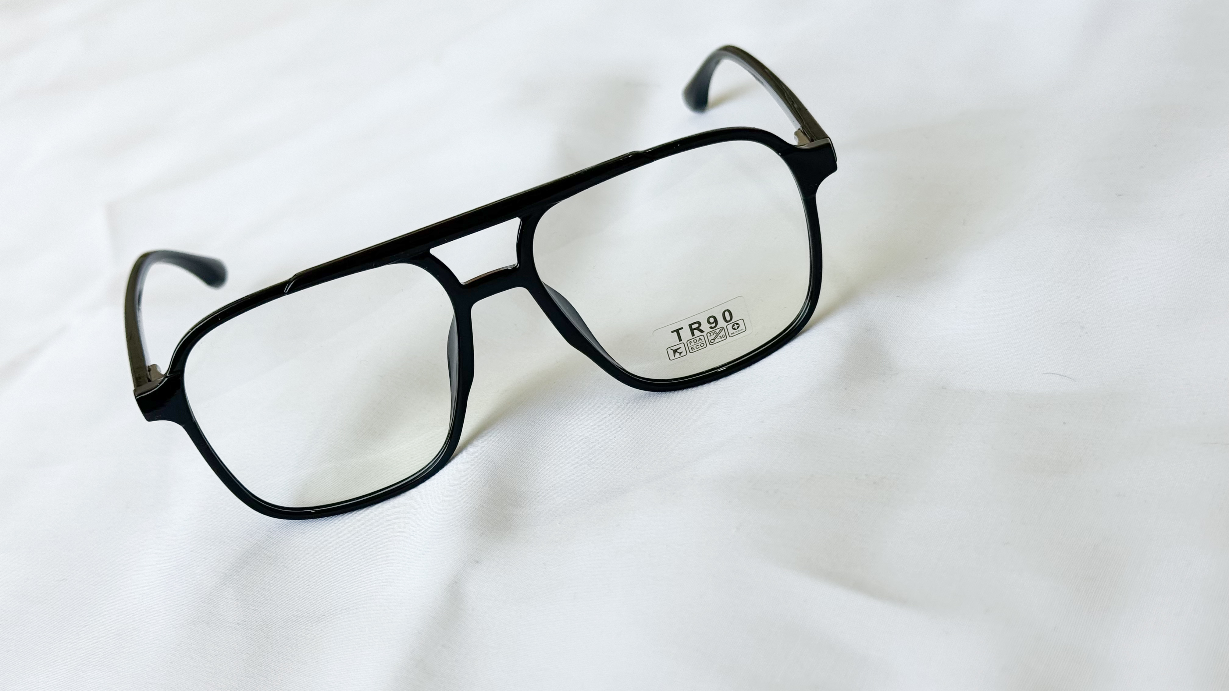 نمای دیگر از عینک بلوکات