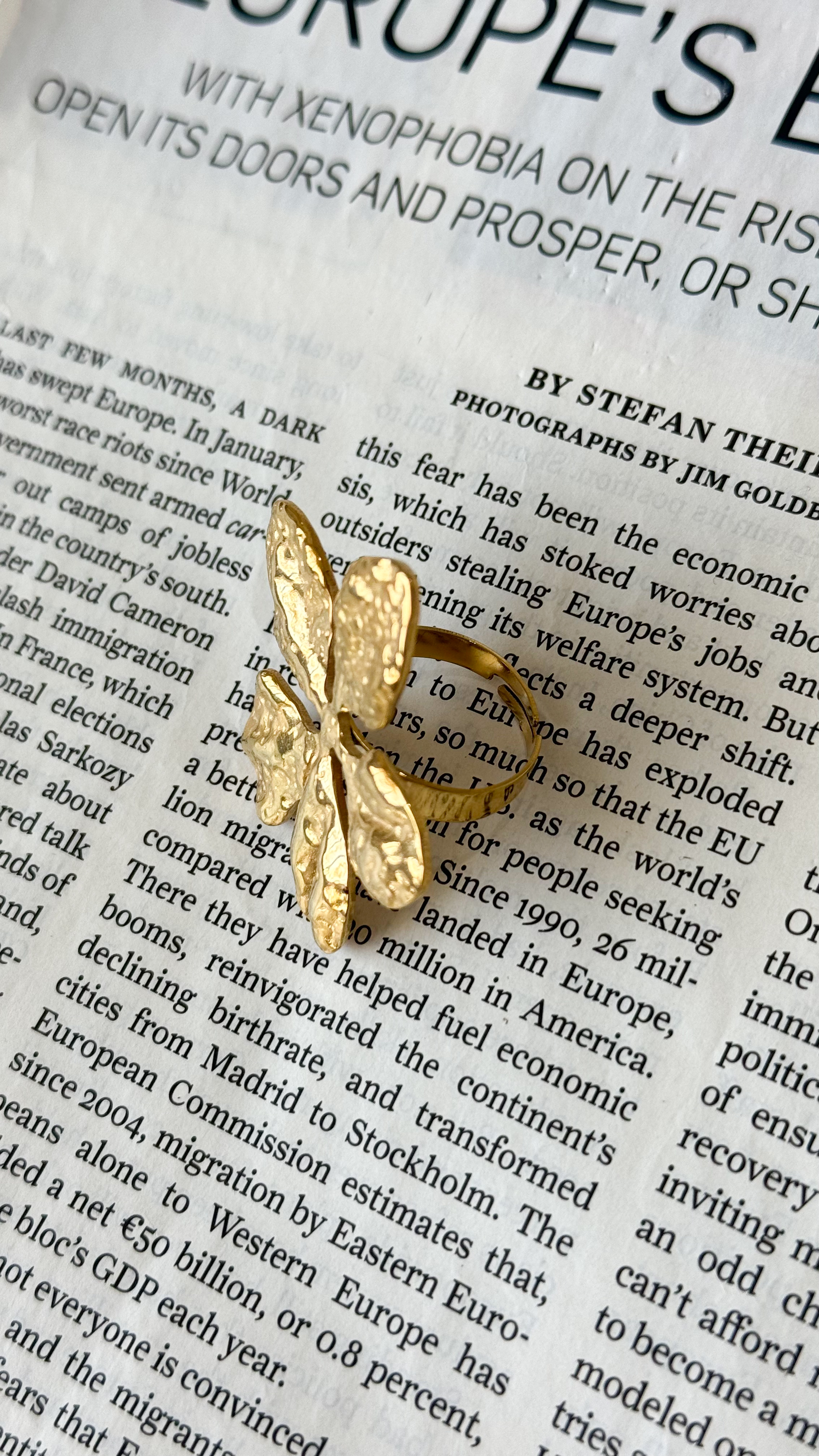 نمای دیگر از انگشتر های طلایی