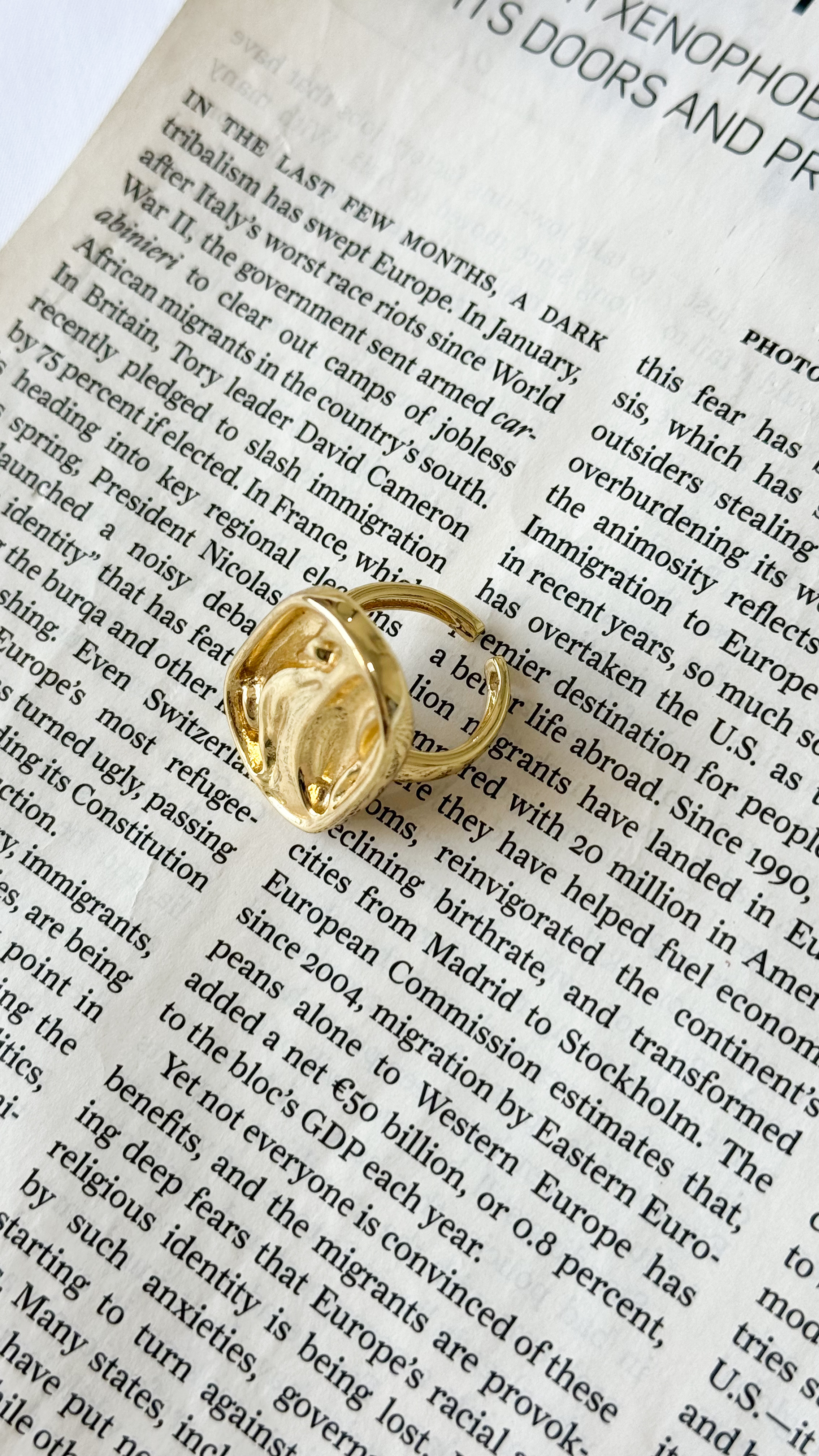 نمای دیگر از انگشتر های طلایی