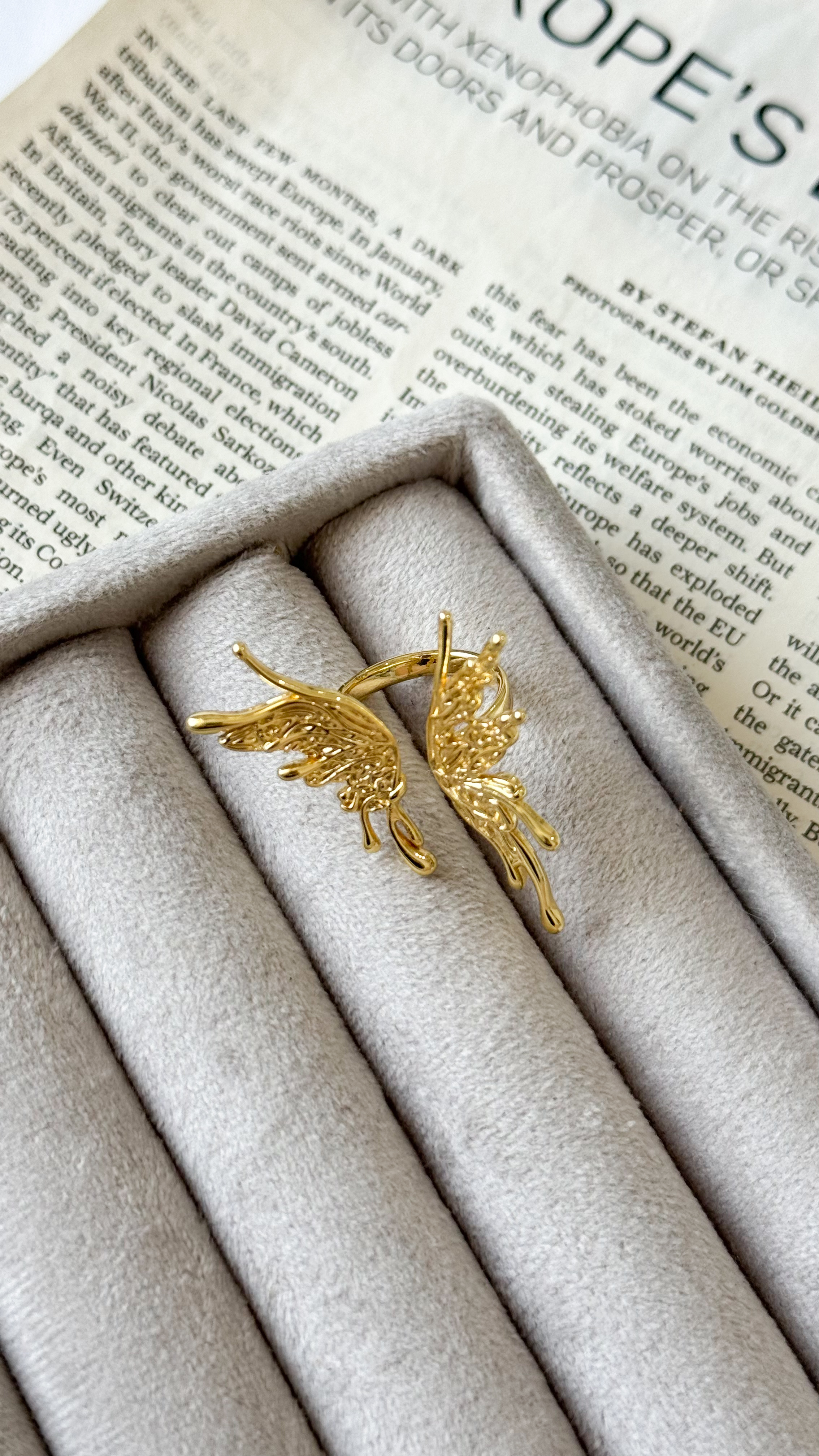 نمای دیگر از انگشتر های طلایی