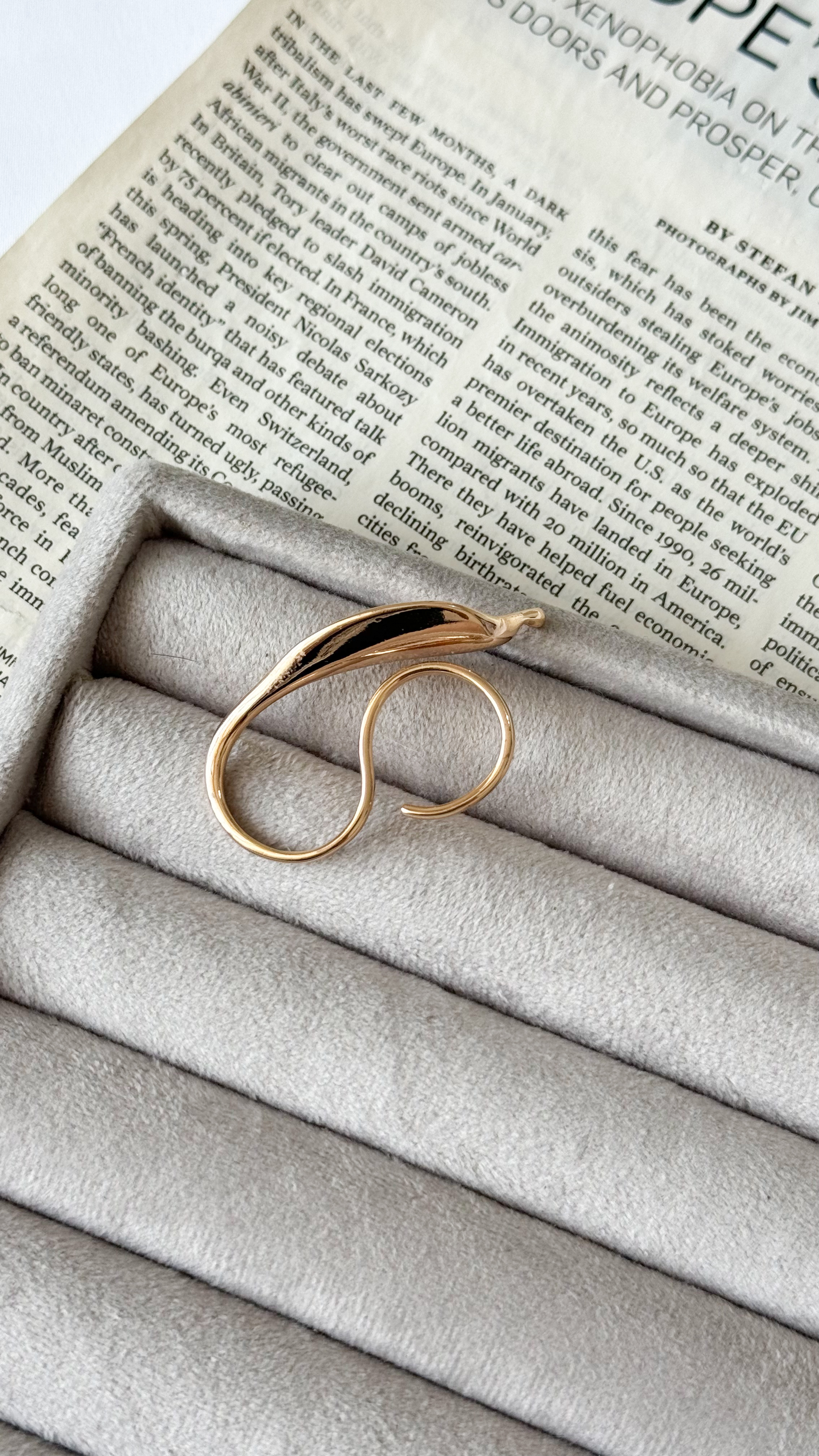 نمای دیگر از انگشتر های دوتایی سیلور و طلایی