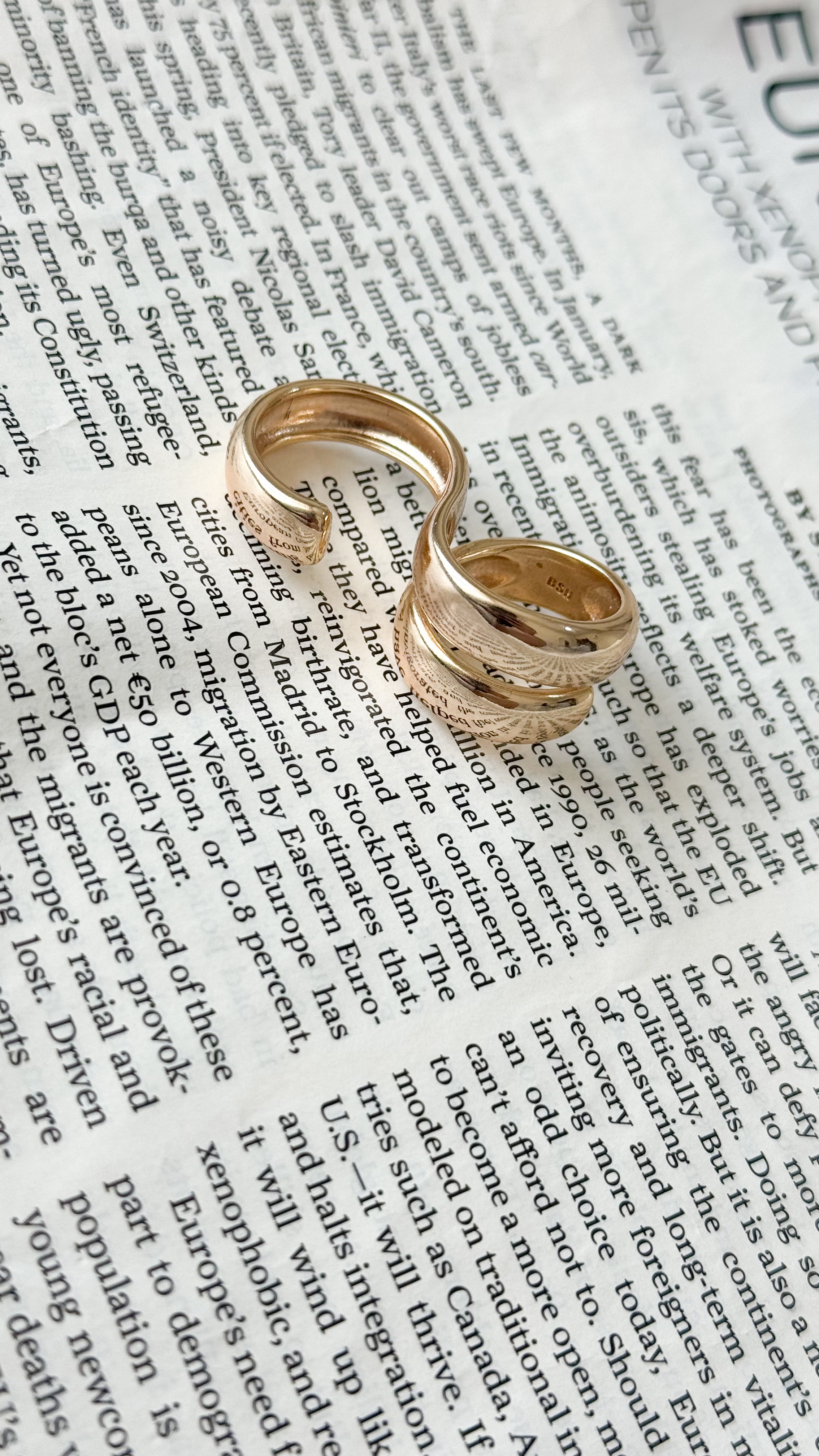 نمای دیگر از انگشتر های دوتایی سیلور و طلایی