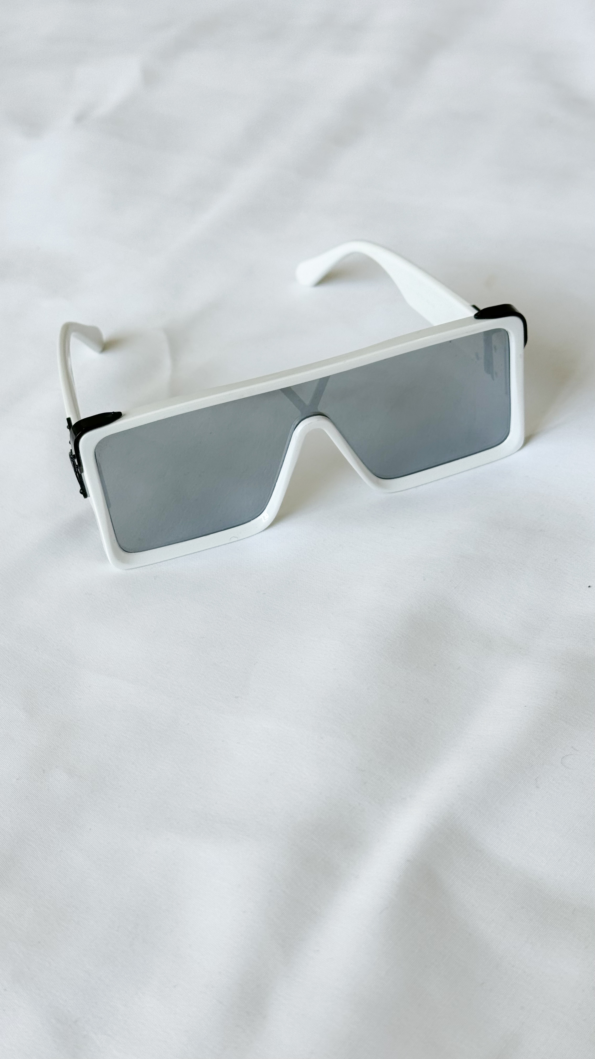 نمای دیگر از عینک اسکی