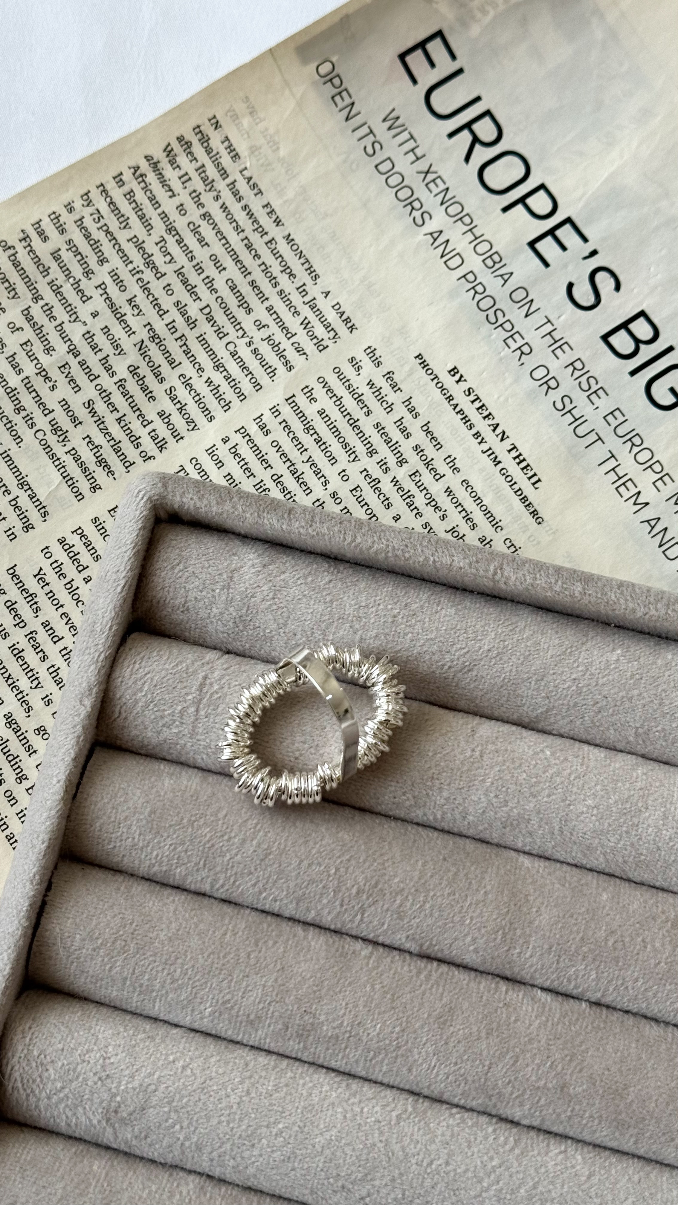 نمای دیگر از انگشتر مفتولی