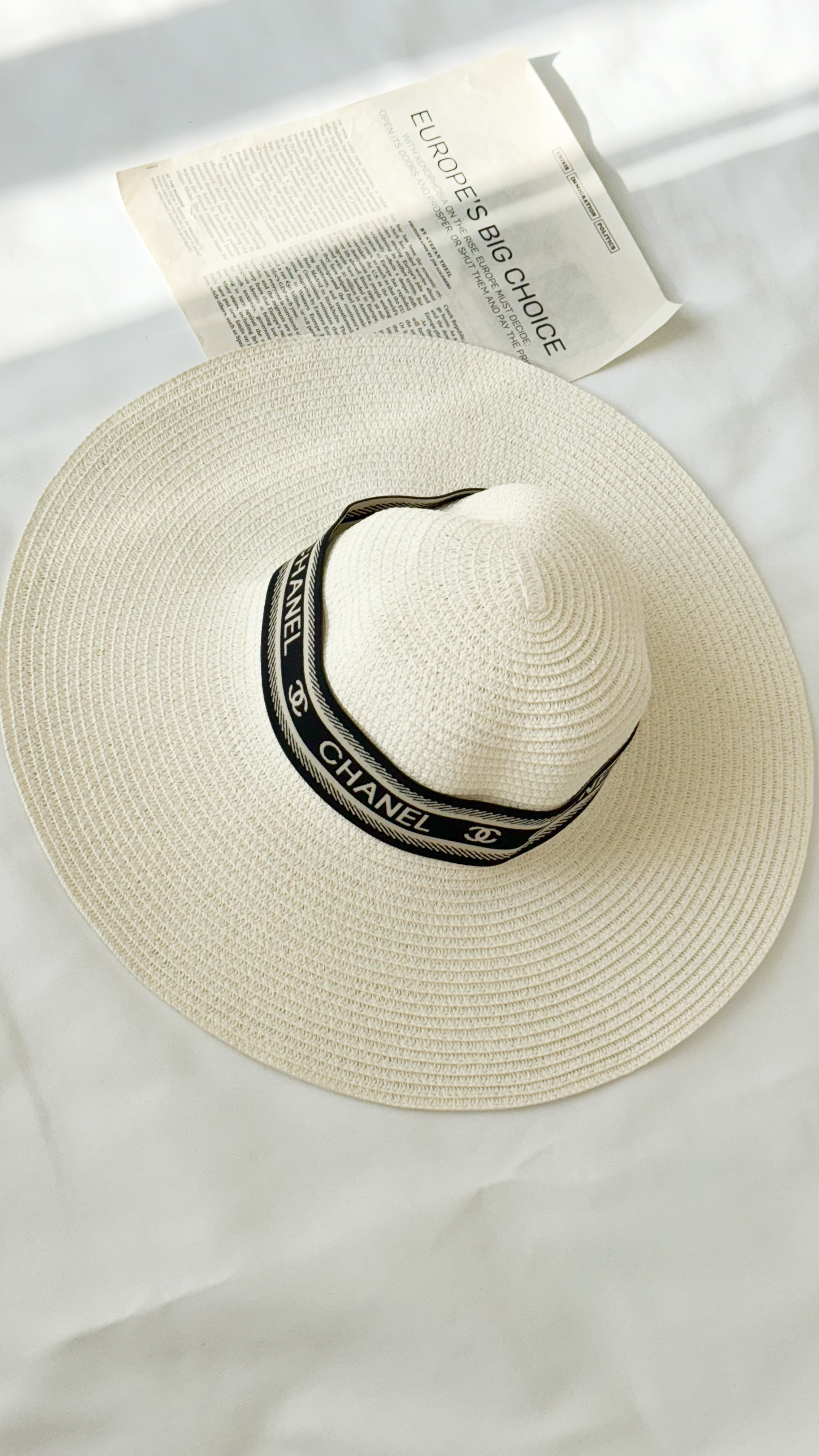 نمای دیگر از کلاه ساحلی شنل