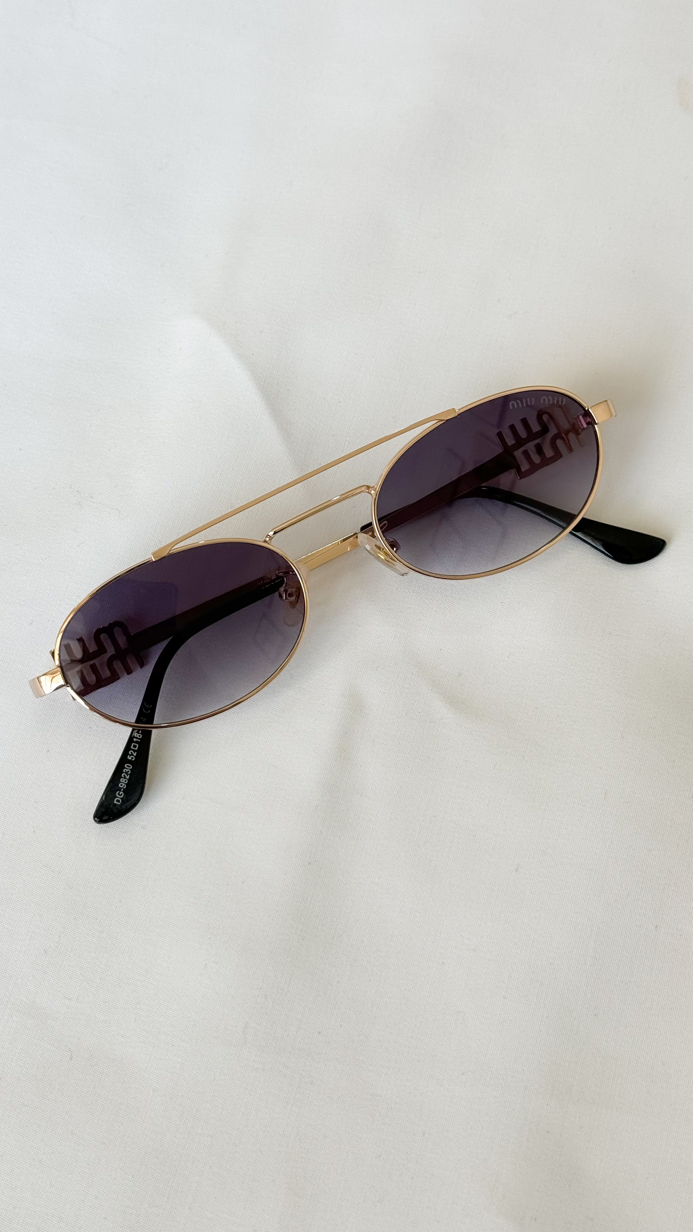 عینک میو میو