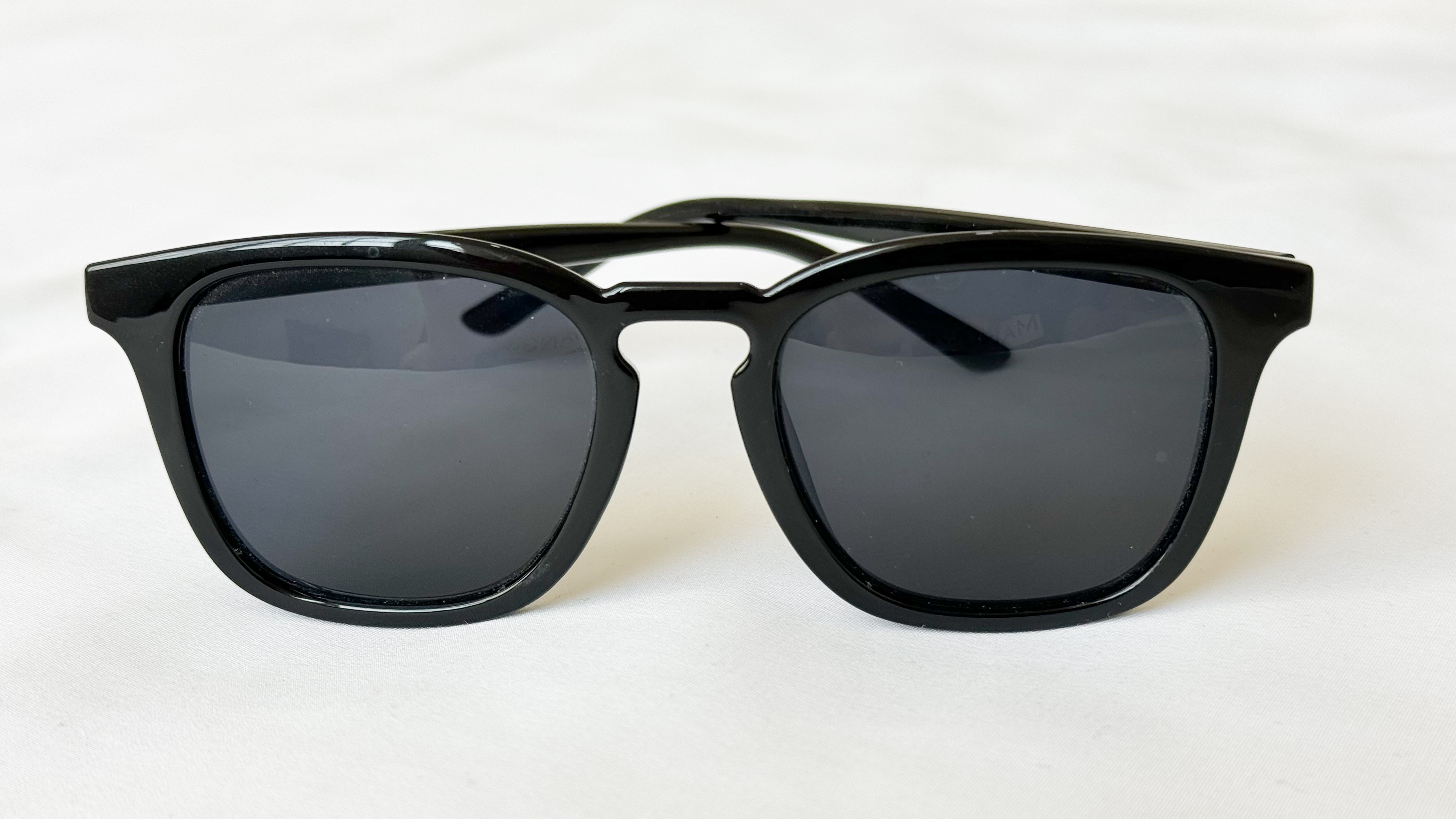 نمای دیگر از عینک کلاسیک