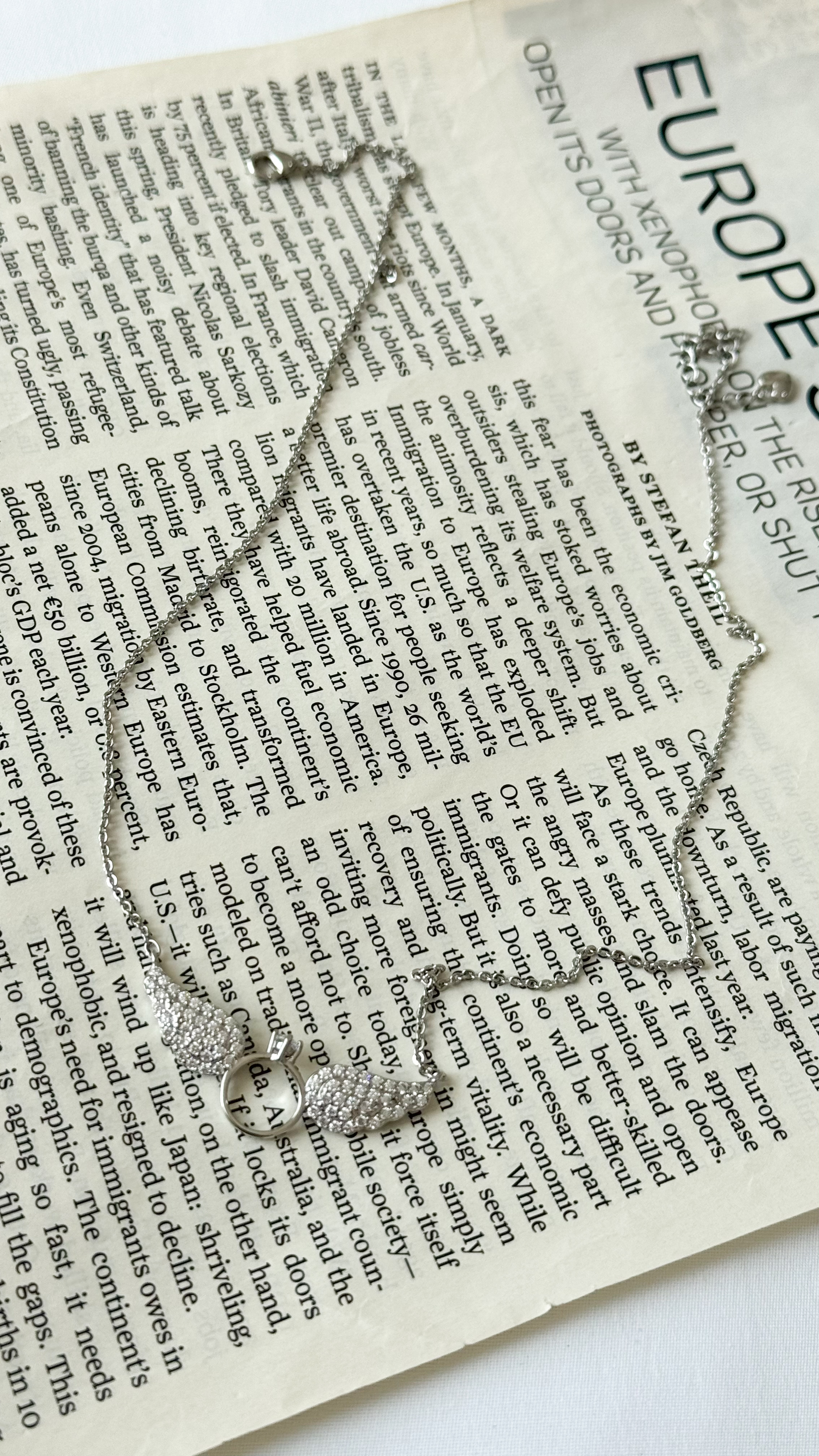 نمای دیگر از گردنبند سیلور ساده