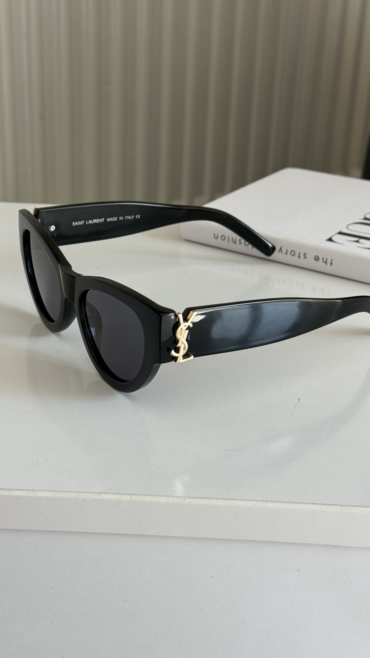 نمای دیگر از عینک ysl