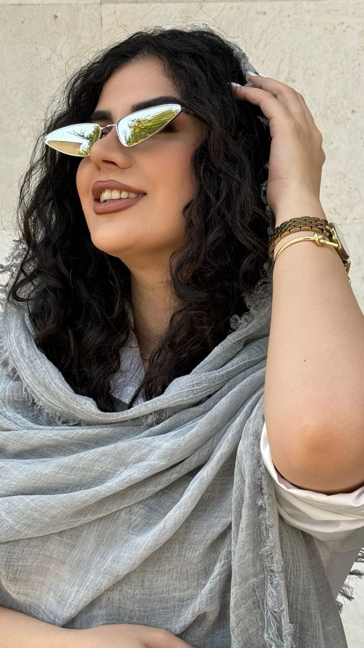 نمای دیگر از عینک آینه ای