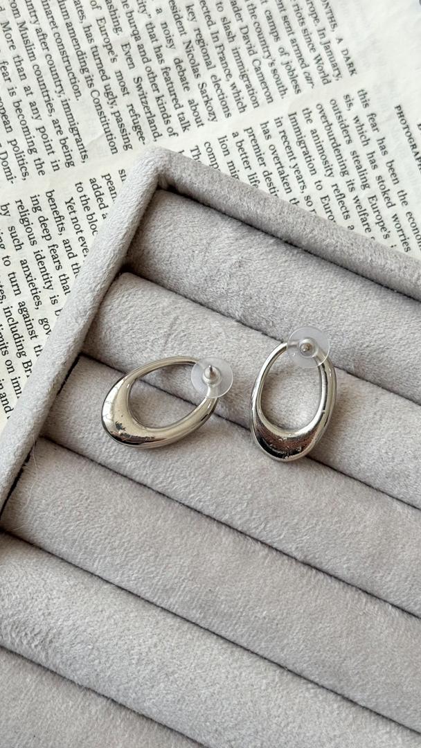 نمای دیگر از گوشواره های سیلور