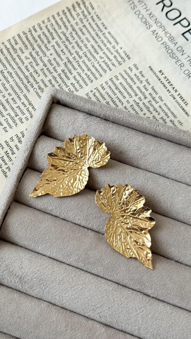 نمای دیگر از گوشواره های دفرمه