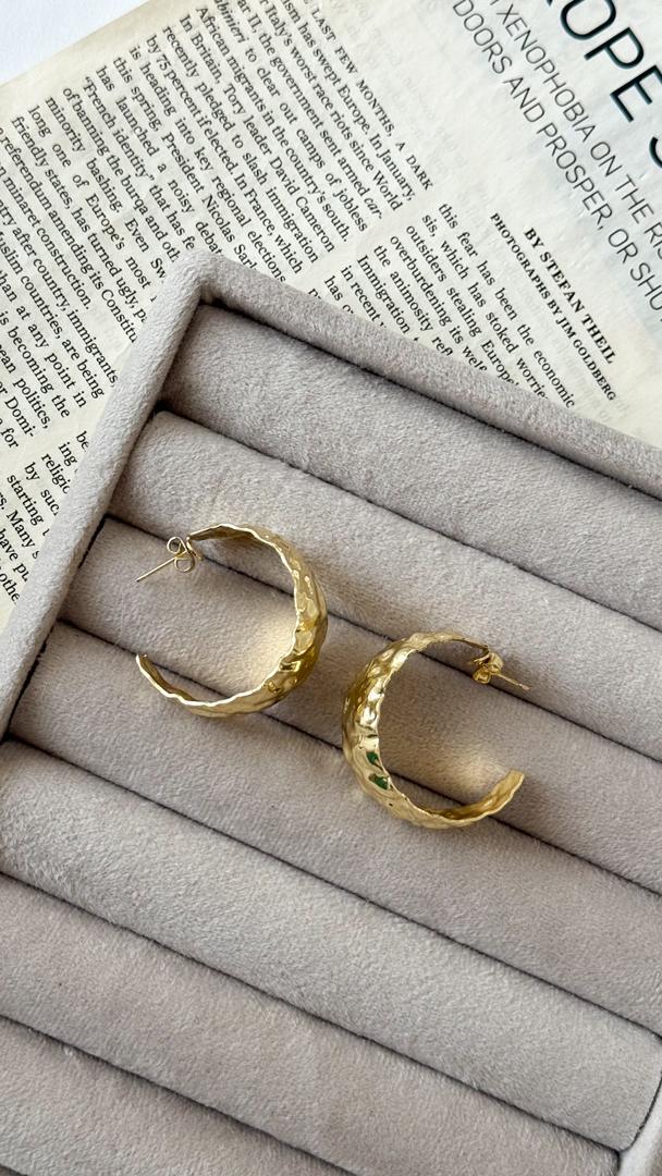 نمای دیگر از گوشواره های دفرمه